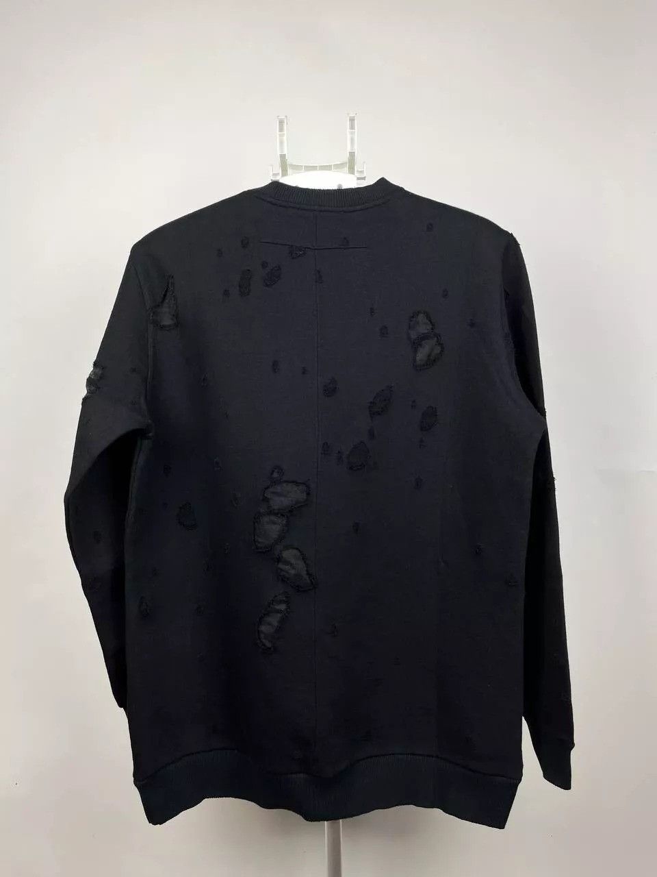 Givenchy Givenchy Destroyed Sweatshirt Black Size US L / EU 52-54 / 3 - 8 Thumbnail