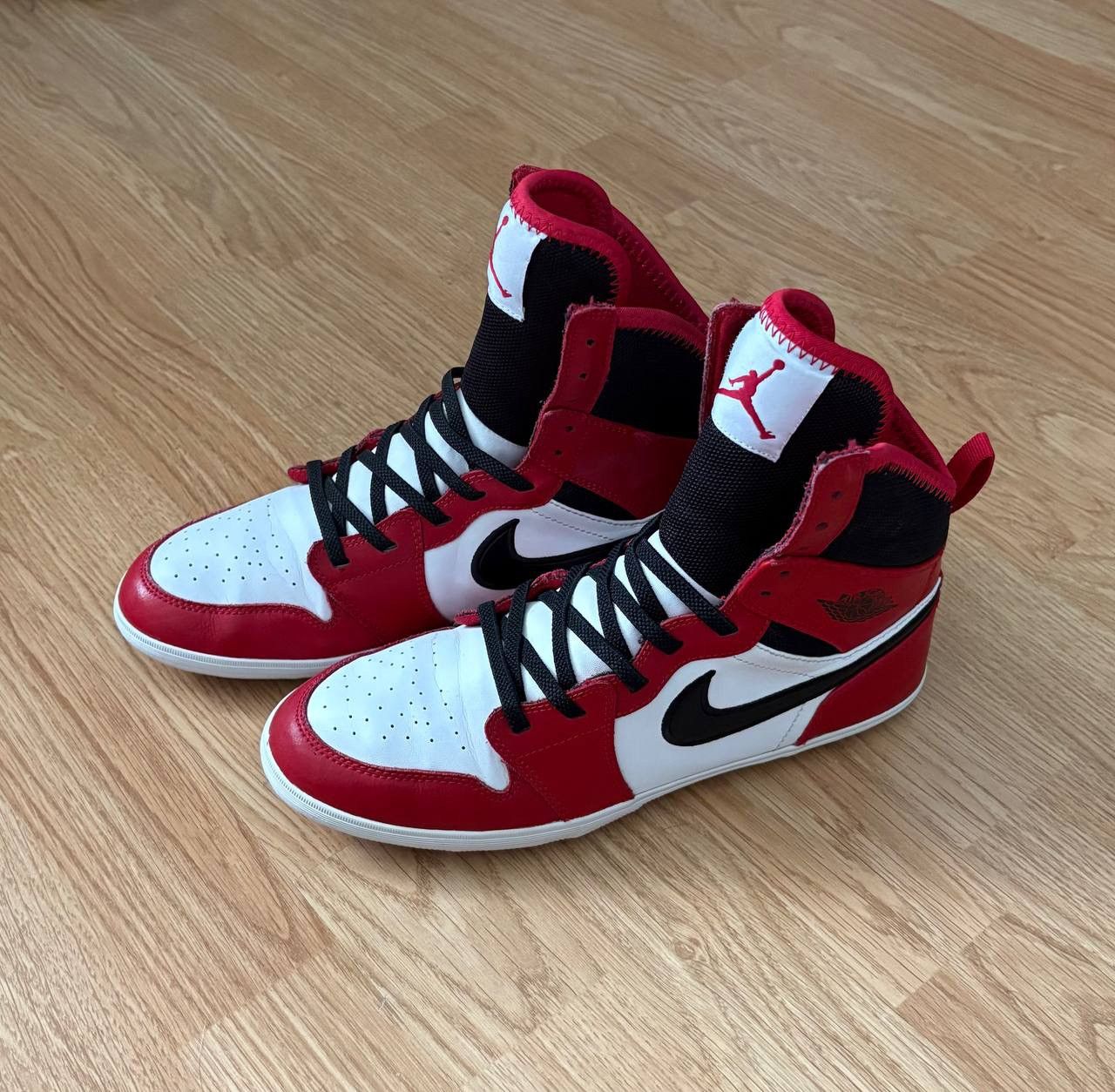 Nike Nike Air Jordan 1 Skinny High Chicago GS Size US 5.5 / EU 38 - 1 Thumbnail