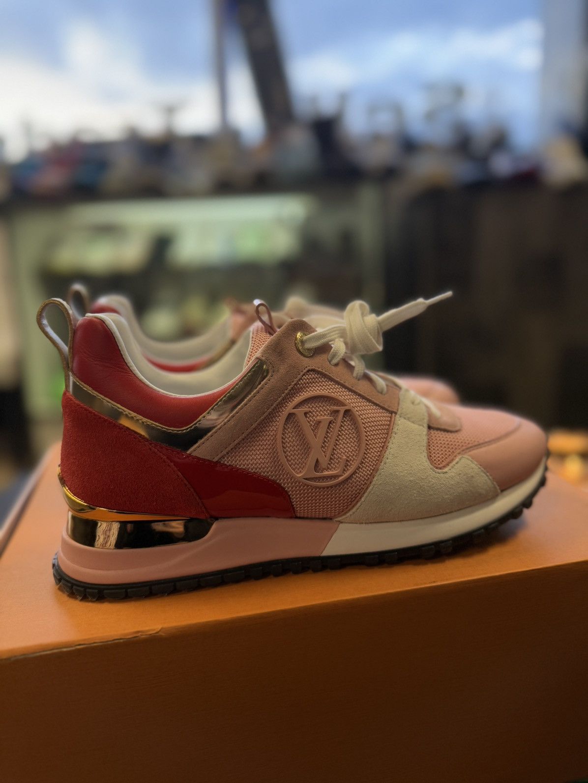 Louis Vuitton Louis Vuitton Women’s Pink Low Top Sneakers 38/8US Size US 8 / IT 38 - 2 Thumbnail