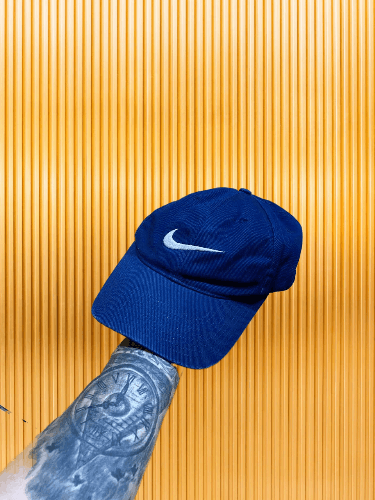 Nike Nike vintage big swoosh cap Y2K Size ONE SIZE - 1 Thumbnail