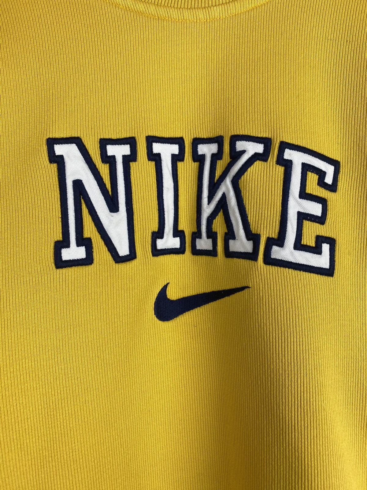 Nike VTG 90s Nike Big Logo Embroidered Sweatshirt Pullover Size US S / EU 44-46 / 1 - 8 Thumbnail