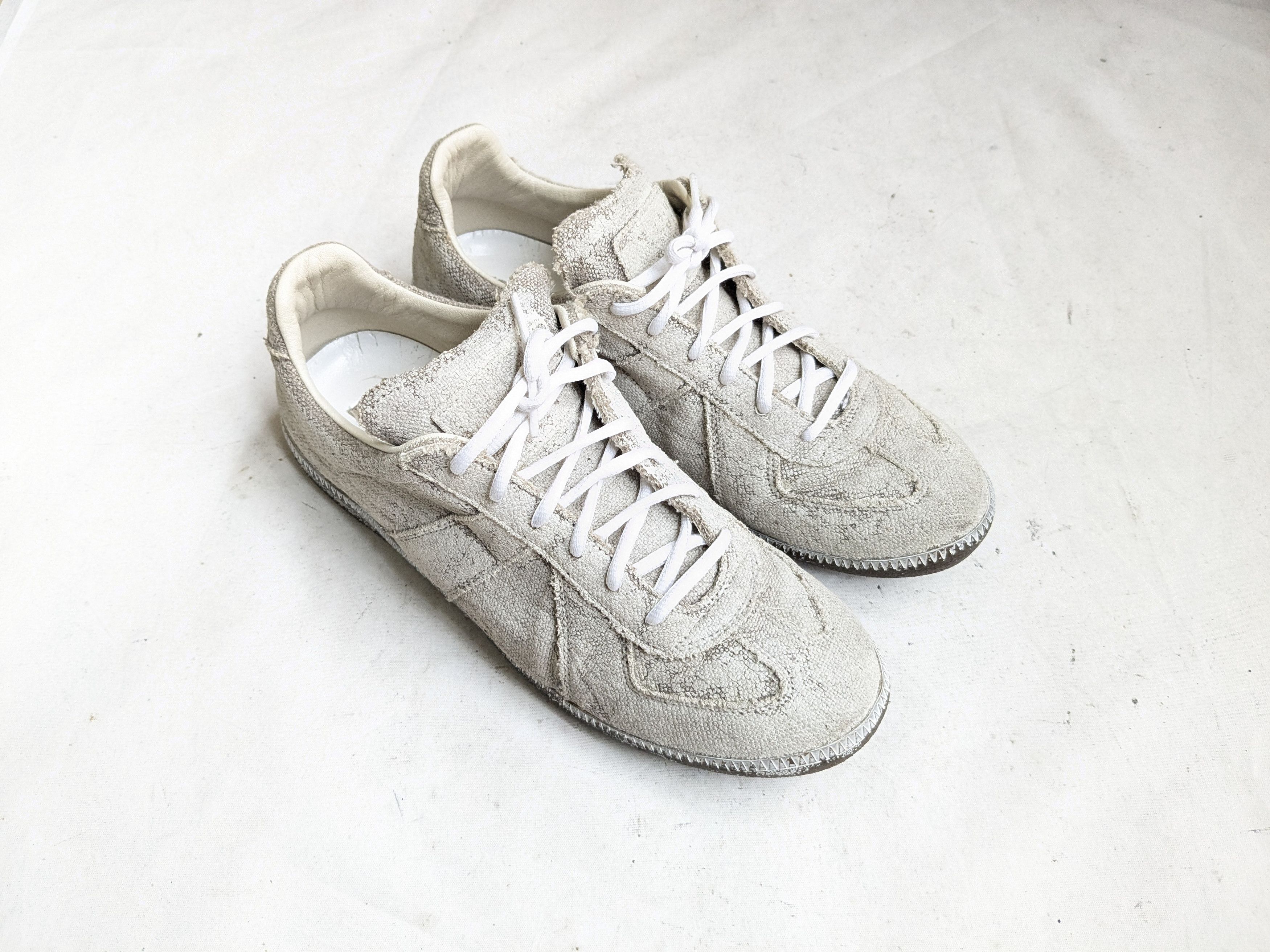 Maison Margiela Maison Margiela GAT Replica White Paint Canvas 9 42 Size US 9 / EU 42 - 2 Thumbnail