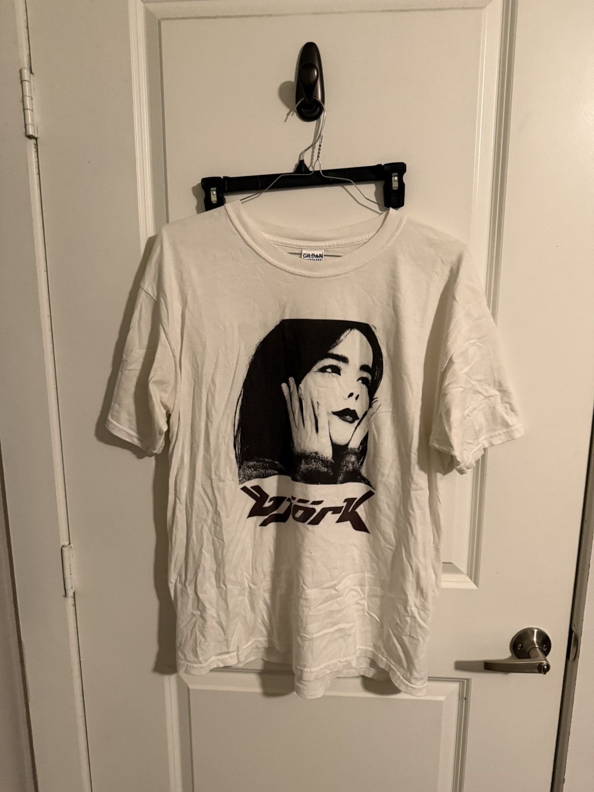 Band Tees Vintage 2000s Björk T-shirt Size US XL / EU 56 / 4 - 1 Thumbnail