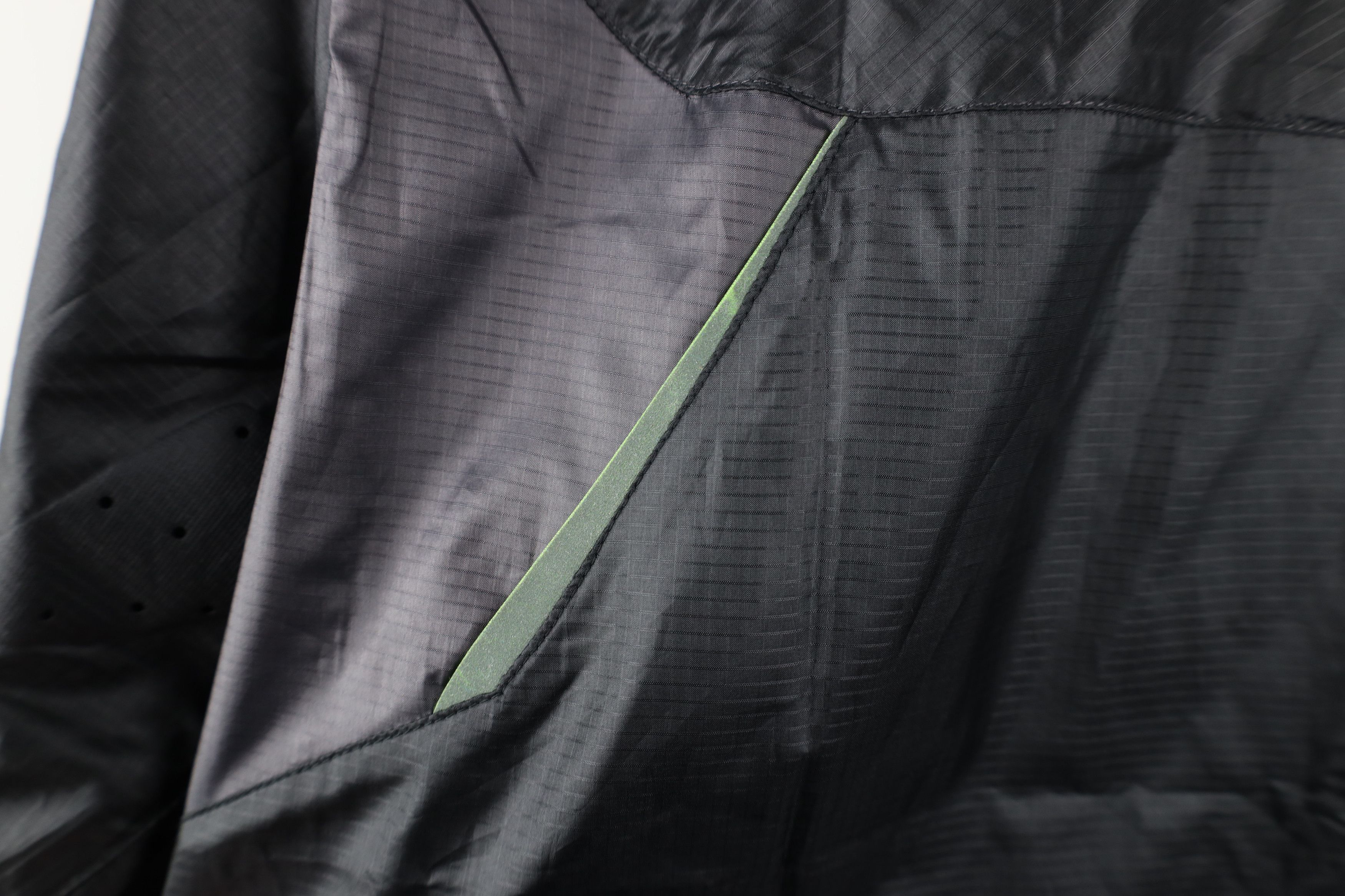 Vintage Sugoi Running Rain Super Lightweight Windbreaker Jacket Size L / US 10 / IT 46 - 12 Thumbnail