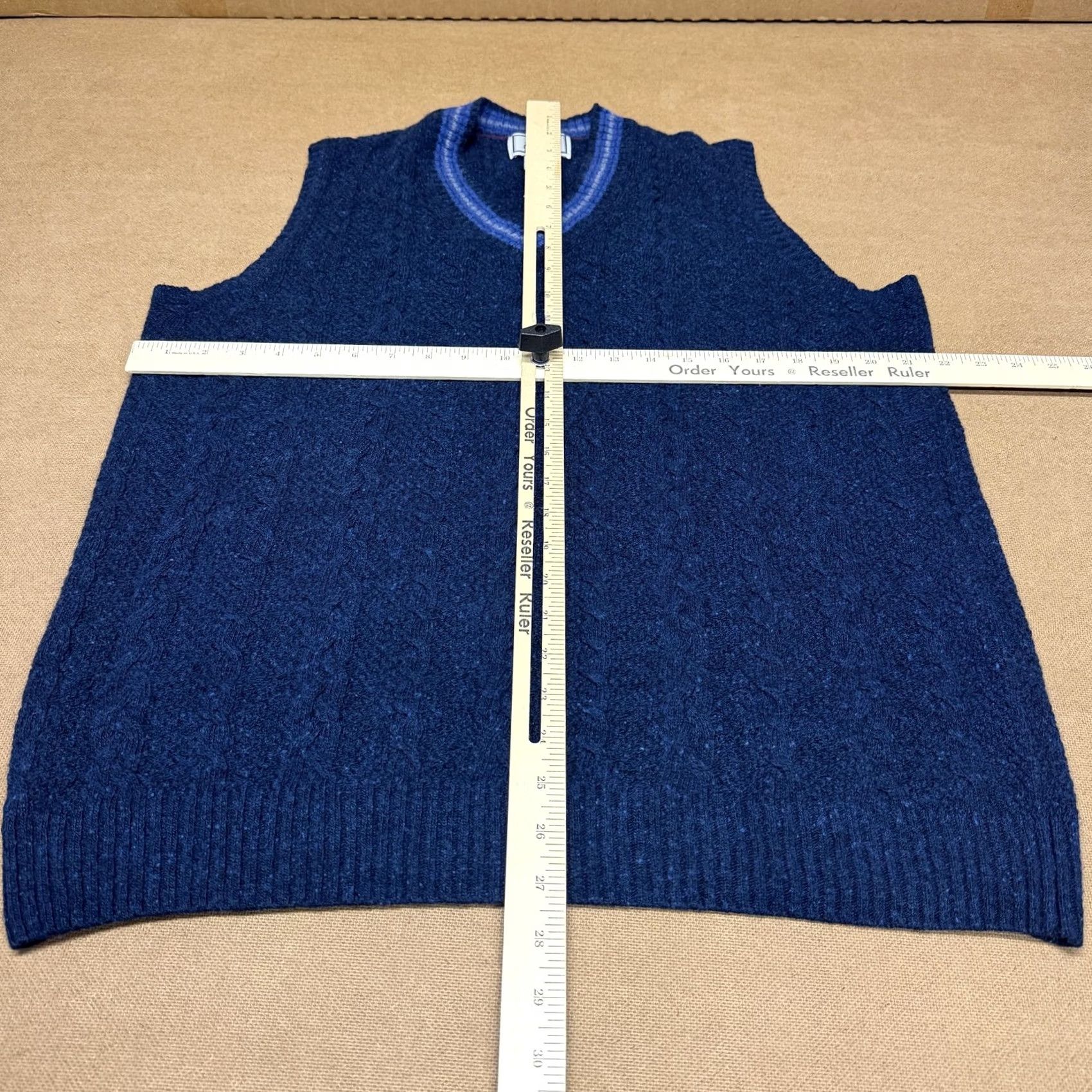 Jos. A. Bank Jos. A. Bank 1905 Mens XL Blue Sweater Vest Cable Knit V Neck Pullover Classic Size US XL / EU 56 / 4 - 4 Thumbnail