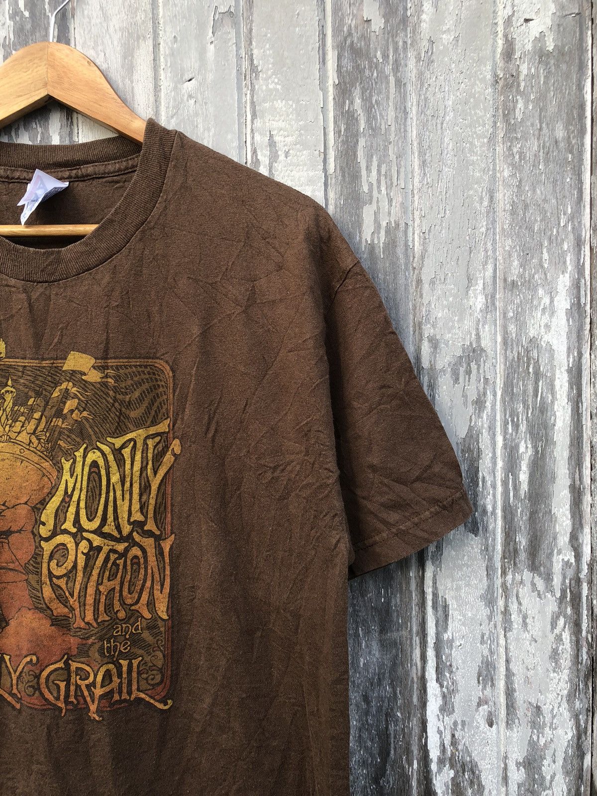 Vintage Vintage Y2K Monty Python And The Holy Grail Movie Tee Size US L / EU 52-54 / 3 - 7 Thumbnail
