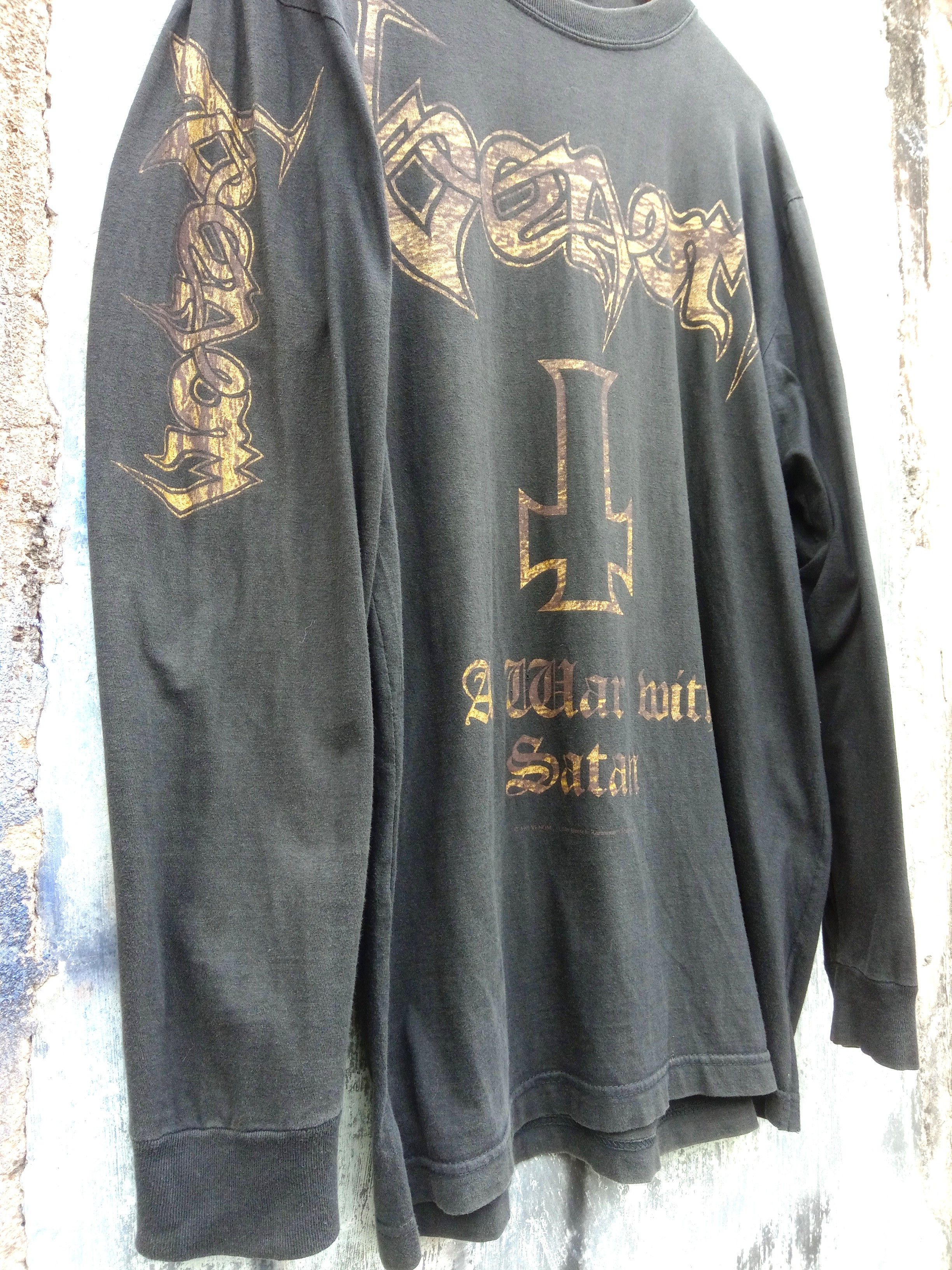 Band Tees × Vintage Rare Vintage 1997 Venom At War with Satan LS rare Size US M / EU 48-50 / 2 - 7 Thumbnail