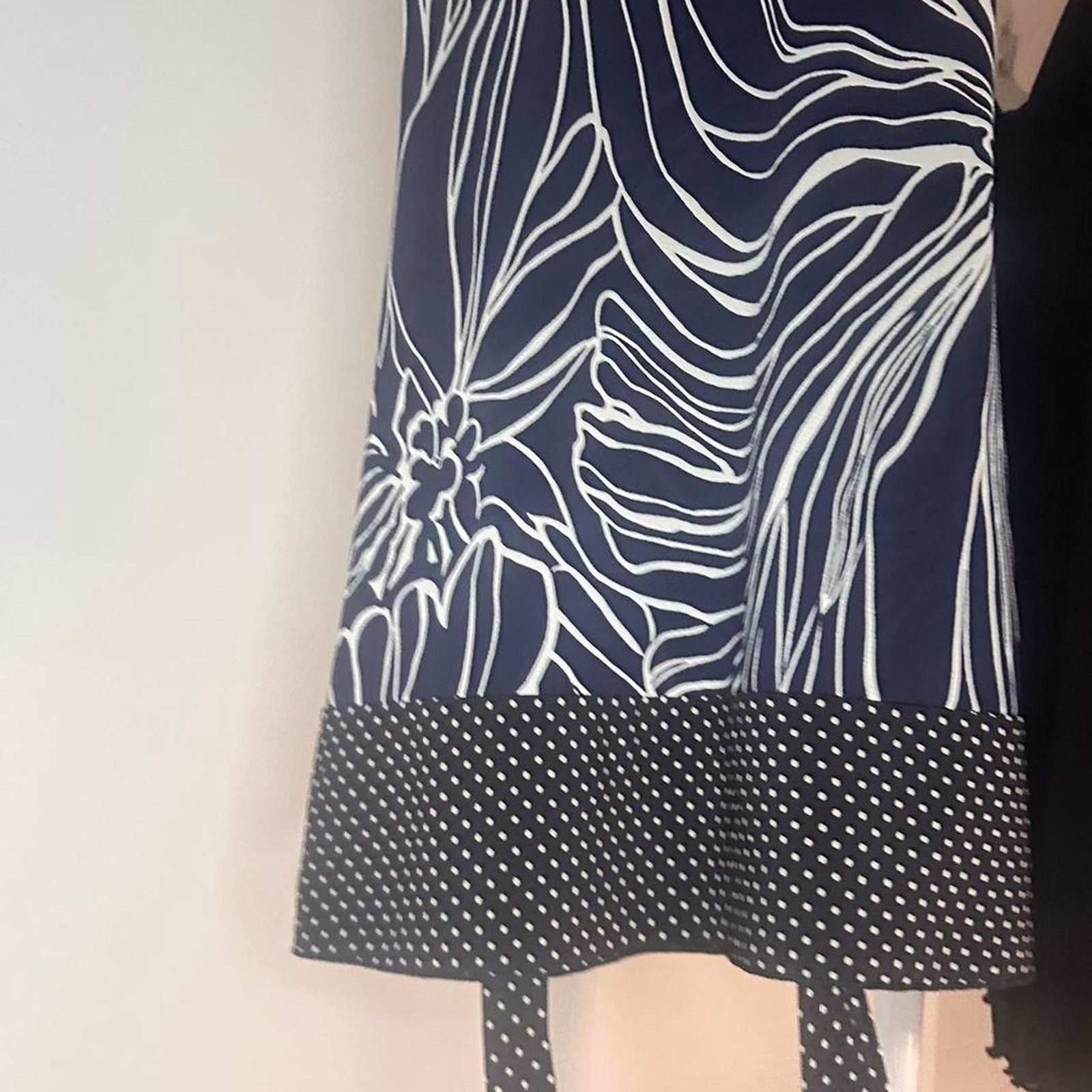 Other Beautiful vintage dress size medium it has a belt Size M / US 6-8 / IT 42-44 - 5 Thumbnail
