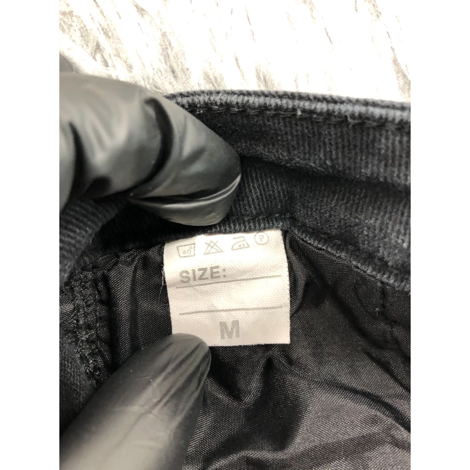 Vintage JB Style Mom Shorts Women's Juniors Size M Dark Wash Black Denim 5-Pocket Rise Mid Inseam 2.0 in. Casual Fashion Size 32" / US 10 / IT 46 - 7 Thumbnail