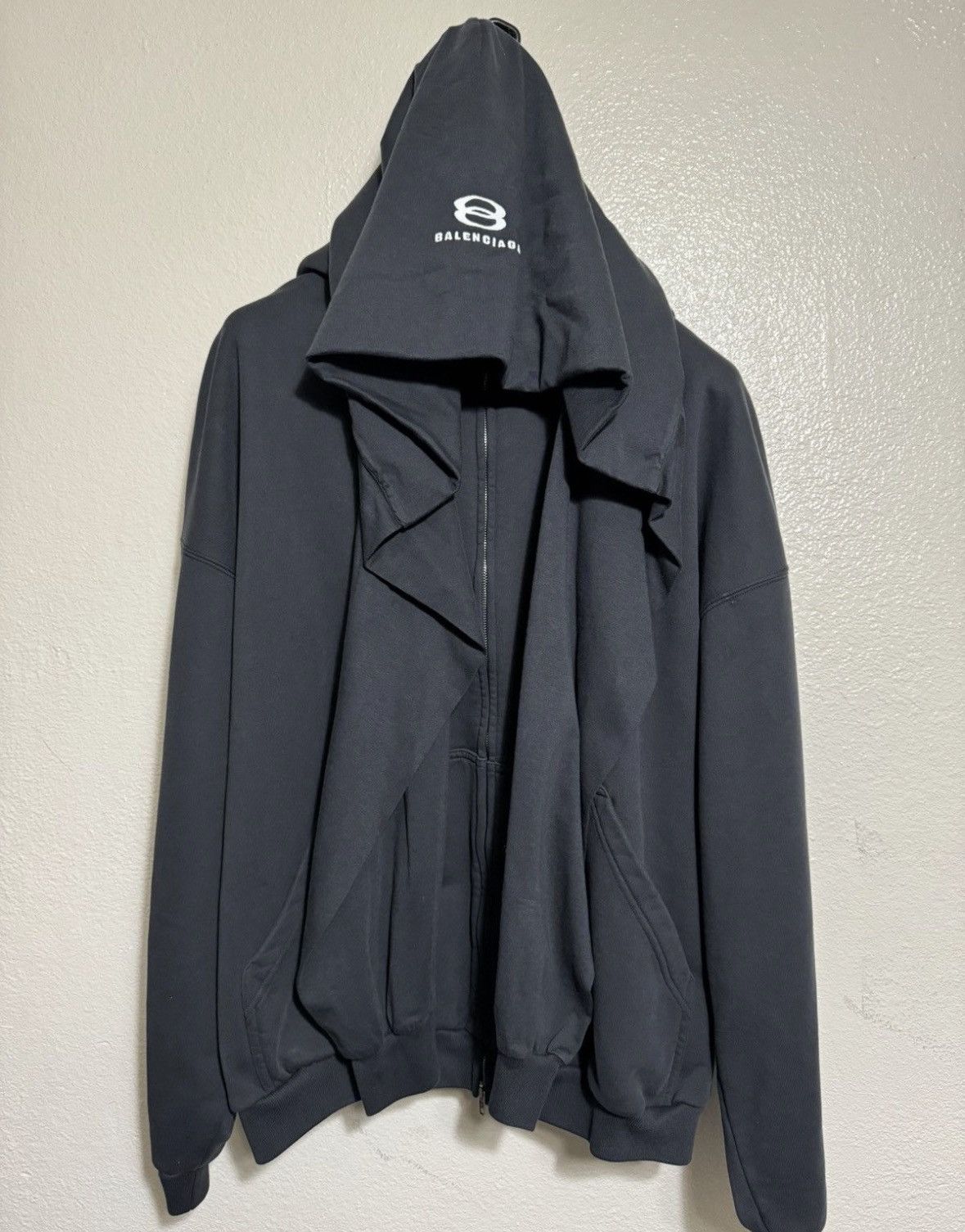 Balenciaga Unity Incognito Sweater Size US S / EU 44-46 / 1 - 2 Thumbnail