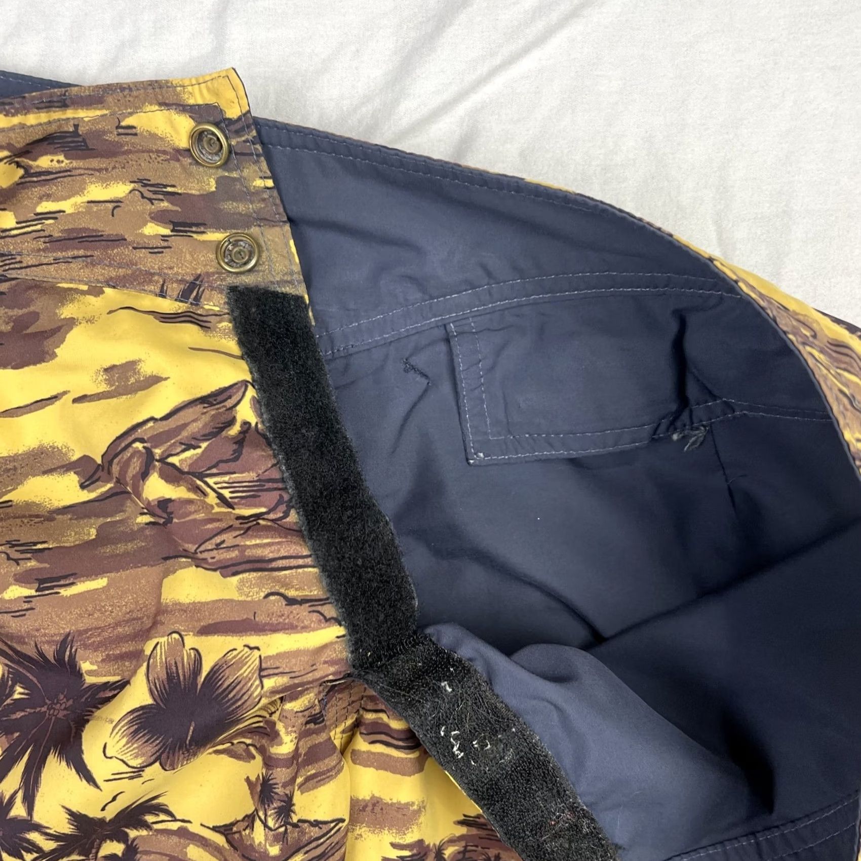 Katin Kanvas By Katin Board Shorts Mens 30 Reversible Hawaiian Surf Swim Trunks Brown Floral Tech: None Size US 30 / EU 46 - 6 Thumbnail