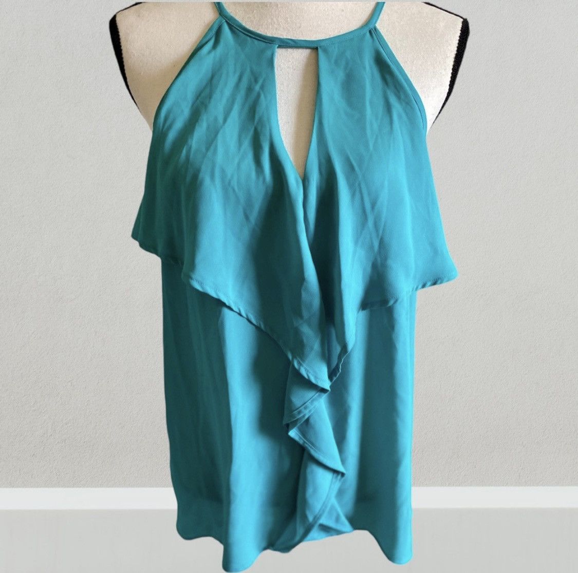 Mossimo TURQUOISE SLEEVELESS RUFFLE CUTOUT TANK TOP BLOUSE Size M / US 6-8 / IT 42-44 - 3 Thumbnail