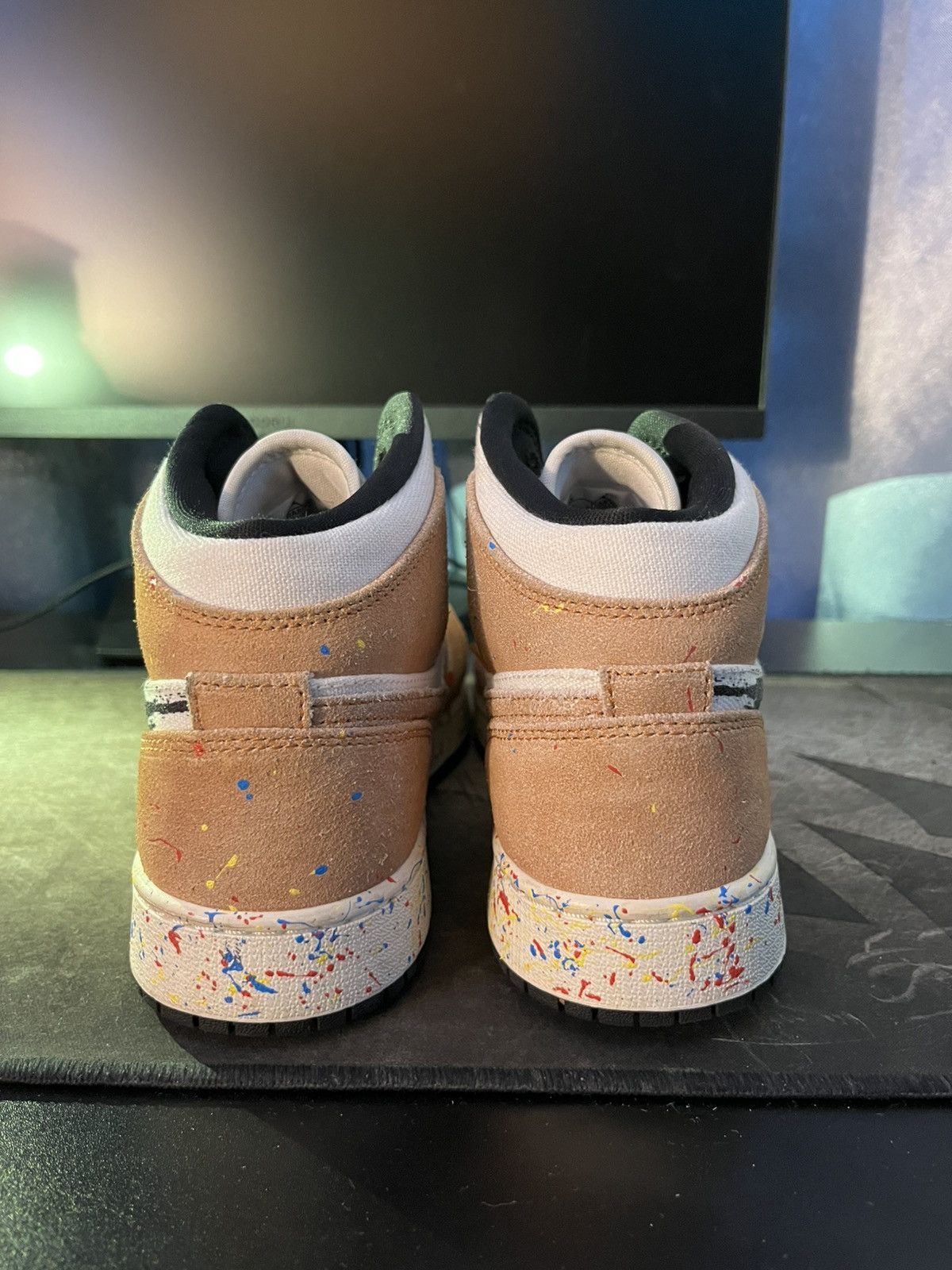 Jordan Brand Jordan 1 Mid Brushstroke (GS) Size US 6.5 / EU 39-40 - 5 Thumbnail