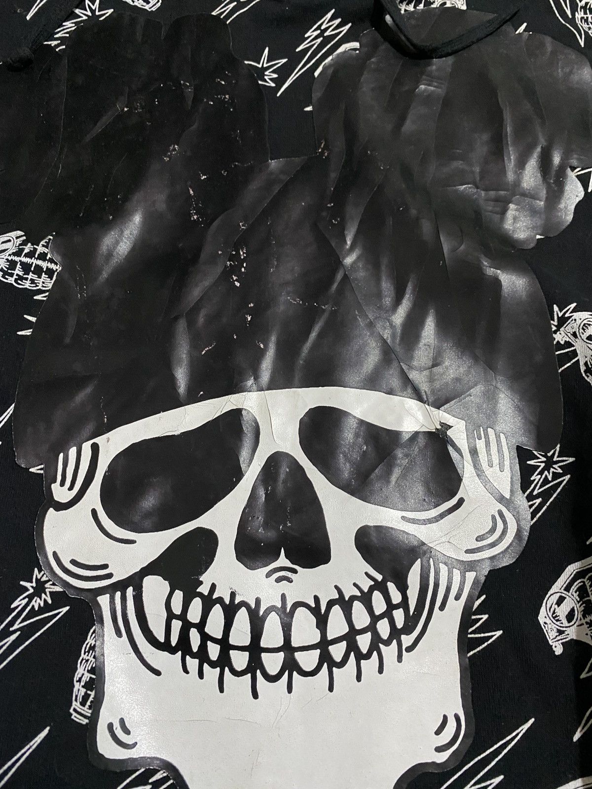 If Six Was Nine GLAD NEWS MICKEY SKULL GRENADE PONCHO HOODIES Size US L / EU 52-54 / 3 - 7 Thumbnail