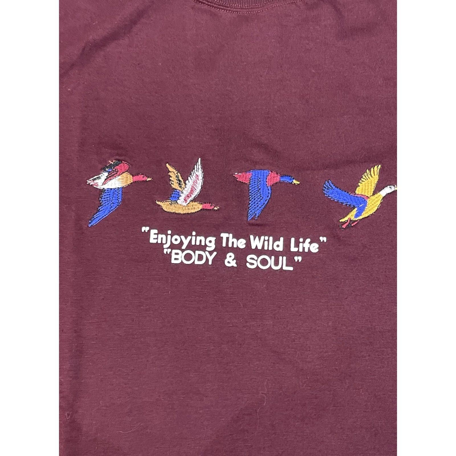Vintage Body & Soul Embroidered Ducks T-Shirt Burgendy L Mens Regular Large Burgundy Ducks Embroidered Shirt Men Grand Duck Theme Classic Size US L / EU 52-54 / 3 - 2 Thumbnail