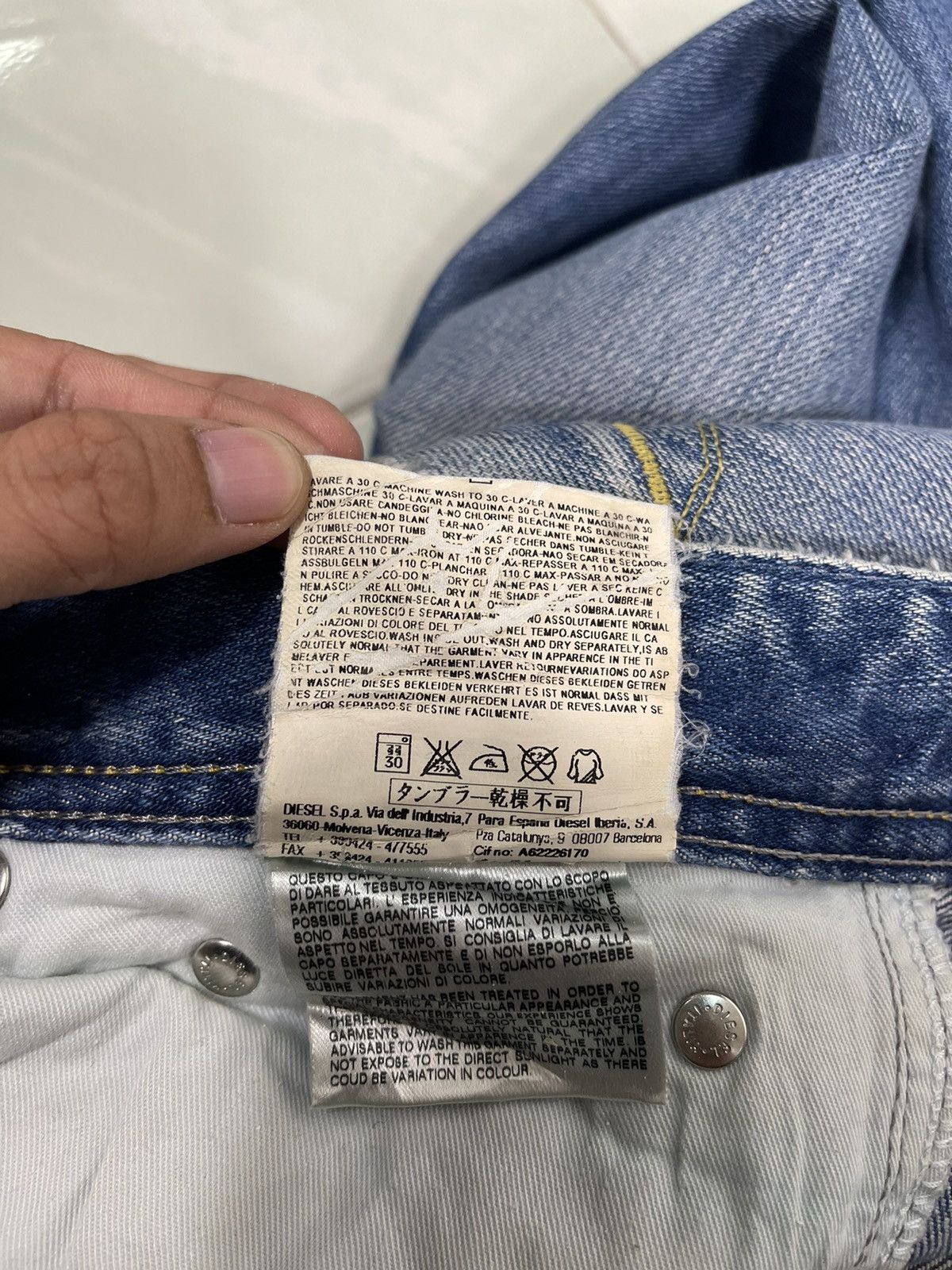 Diesel DIESEL INDUSTRY MADE IN ITALY DISTRESSED JEANS Size US 30 / EU 46 - 21 Thumbnail