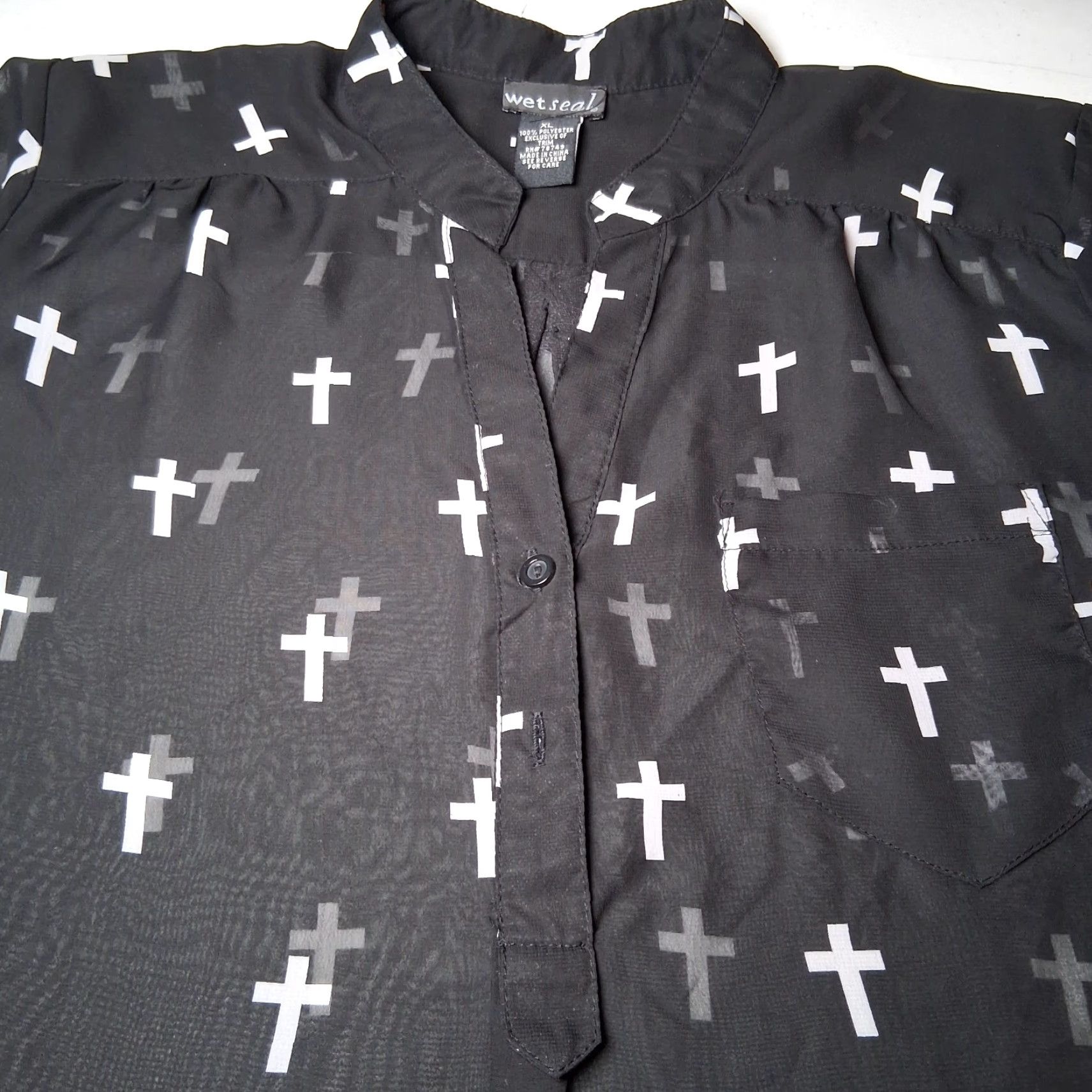 Vintage VINTAGE Emo Holy Cross Blouse XL Black Sheer Roll Tab Sleeve Henley Button Ladies Long Sleeve Gothic Casual Womens Size XL / US 12-14 / IT 48-50 - 7 Thumbnail