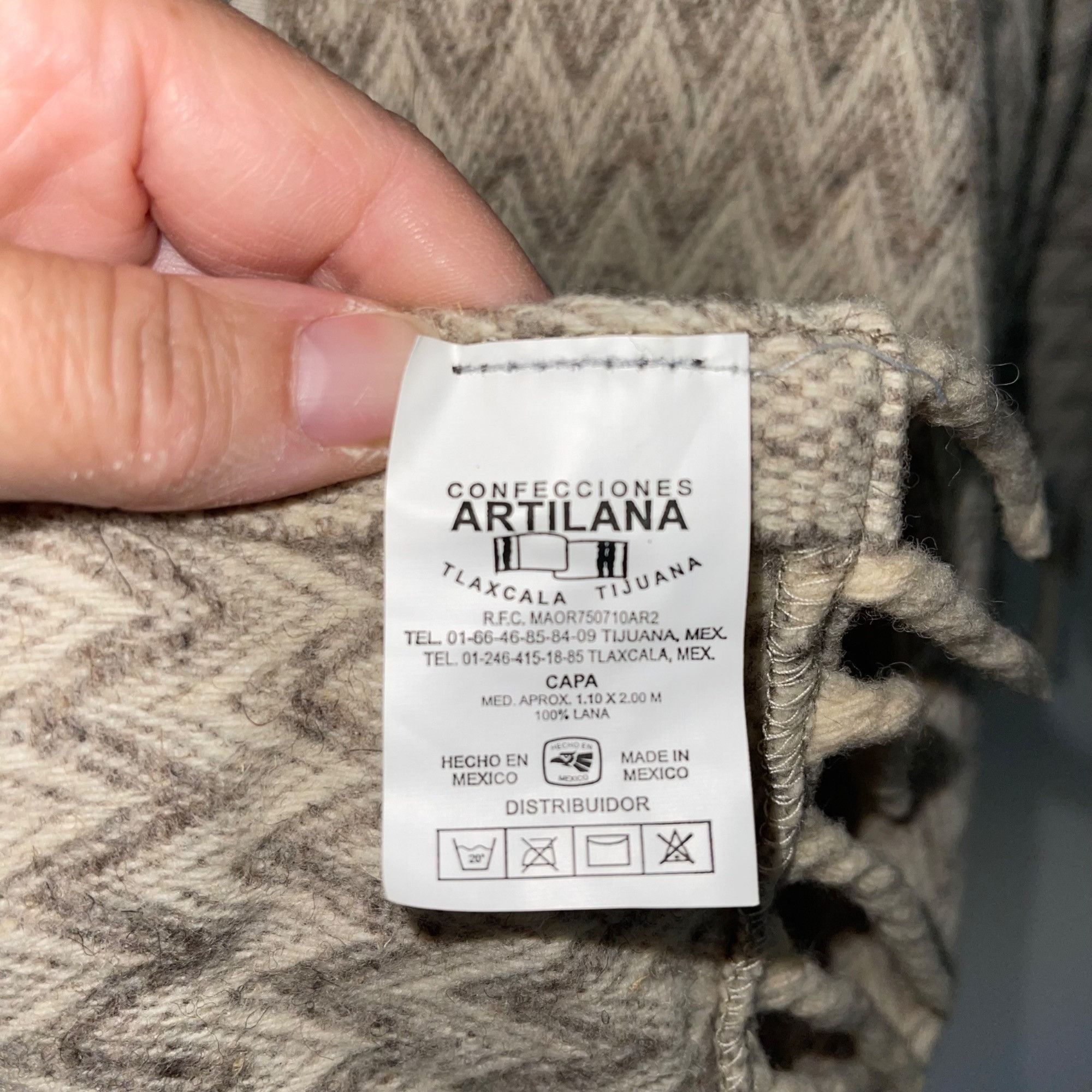 Vintage Artilana Vintage Womens Poncho One Size Tan Size ONE SIZE - 7 Thumbnail