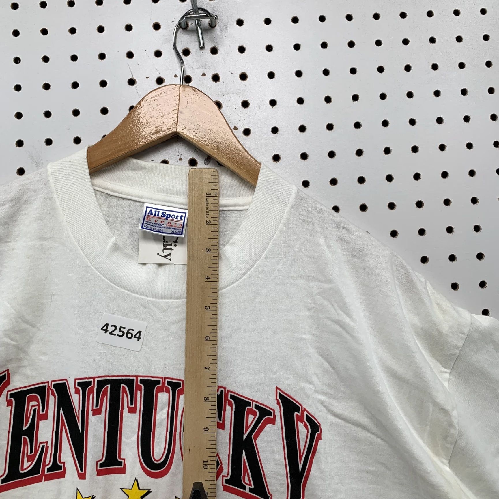 Vintage VINTAGE All Sport Kentucky Hoop Stars Classic Shirt Mens XL White Graphic Print Crew Neck Short Sleeve USA 1990s Men clothing Size US XL / EU 56 / 4 - 5 Thumbnail