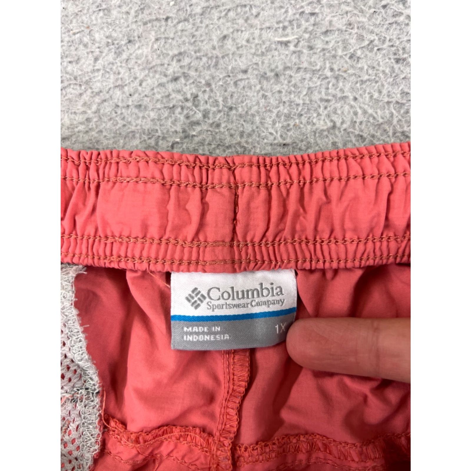 Pinko Columbia Shorts Women L Pink 100% Nylon Running Gym Zip Pocket Elastic Waist Inseam 6 in - Activewear Outdoors Casual Workwear Size 36" / US 14 / IT 50 - 3 Thumbnail