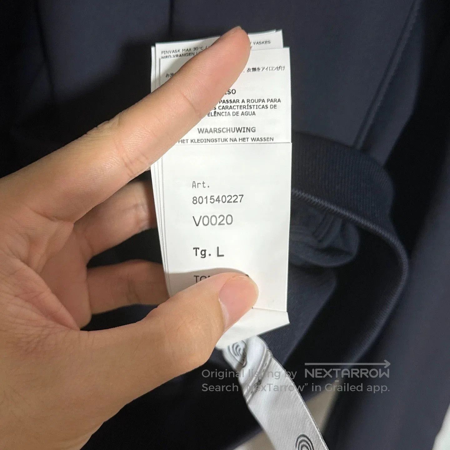 Stone Island stone island lightweight hooded jacket navy blue. Size US L / EU 52-54 / 3 - 6 Thumbnail
