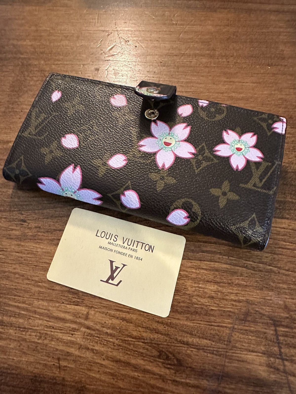 Louis Vuitton × Takashi Murakami Louis Vuitton x Takashi Murakami