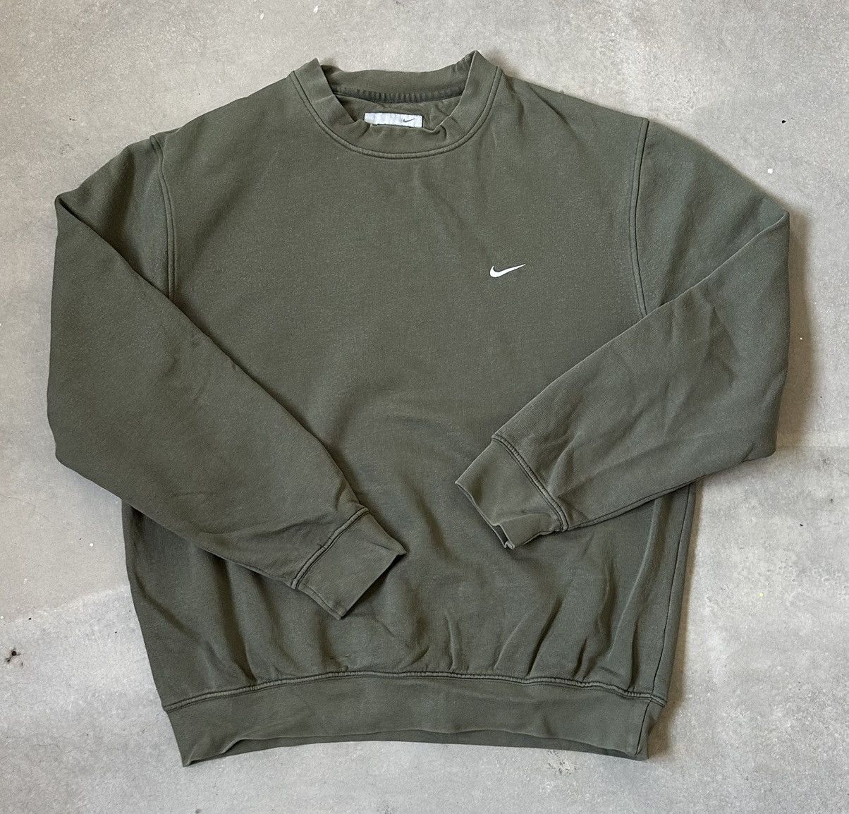 Nike VINTAGE Y2K NIKE MINI SWOOSH SWEATSHIRT Size US L / EU 52-54 / 3 - 1 Thumbnail