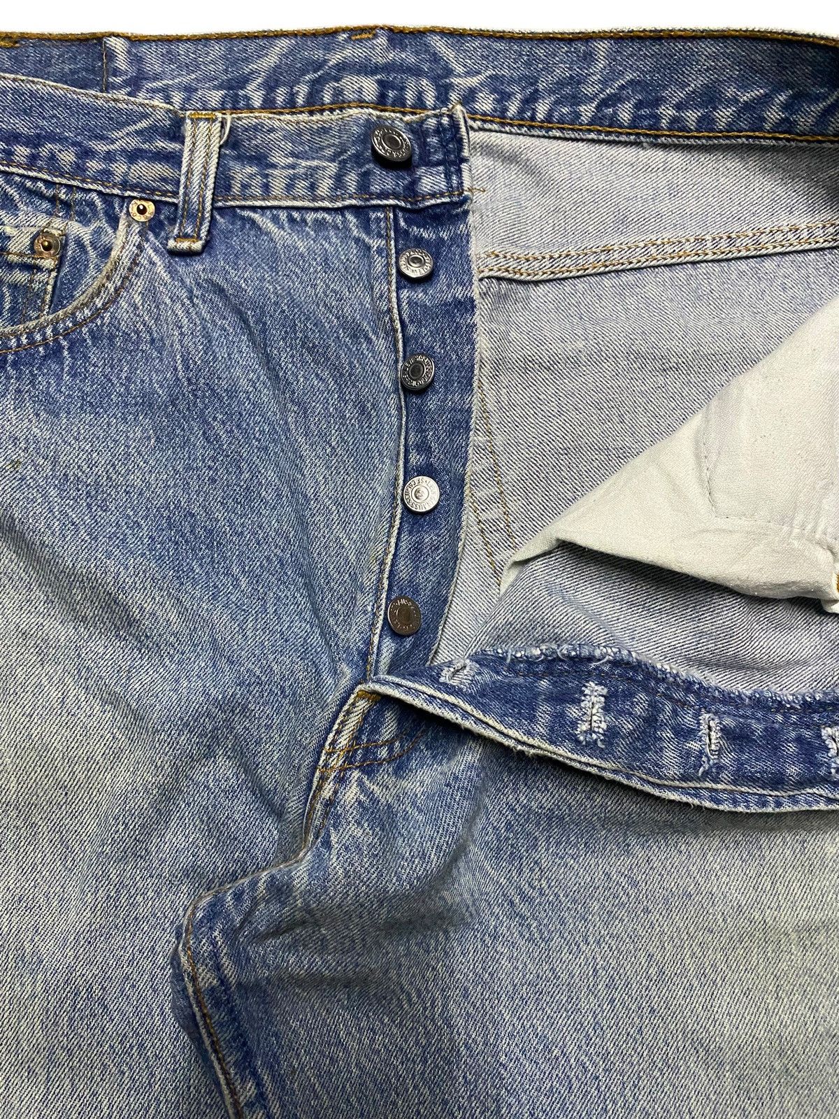 Levi's Vintage Levis 501 90’s Faded Wash Distressed Loose Jeans Size US 34 / EU 50 - 7 Thumbnail