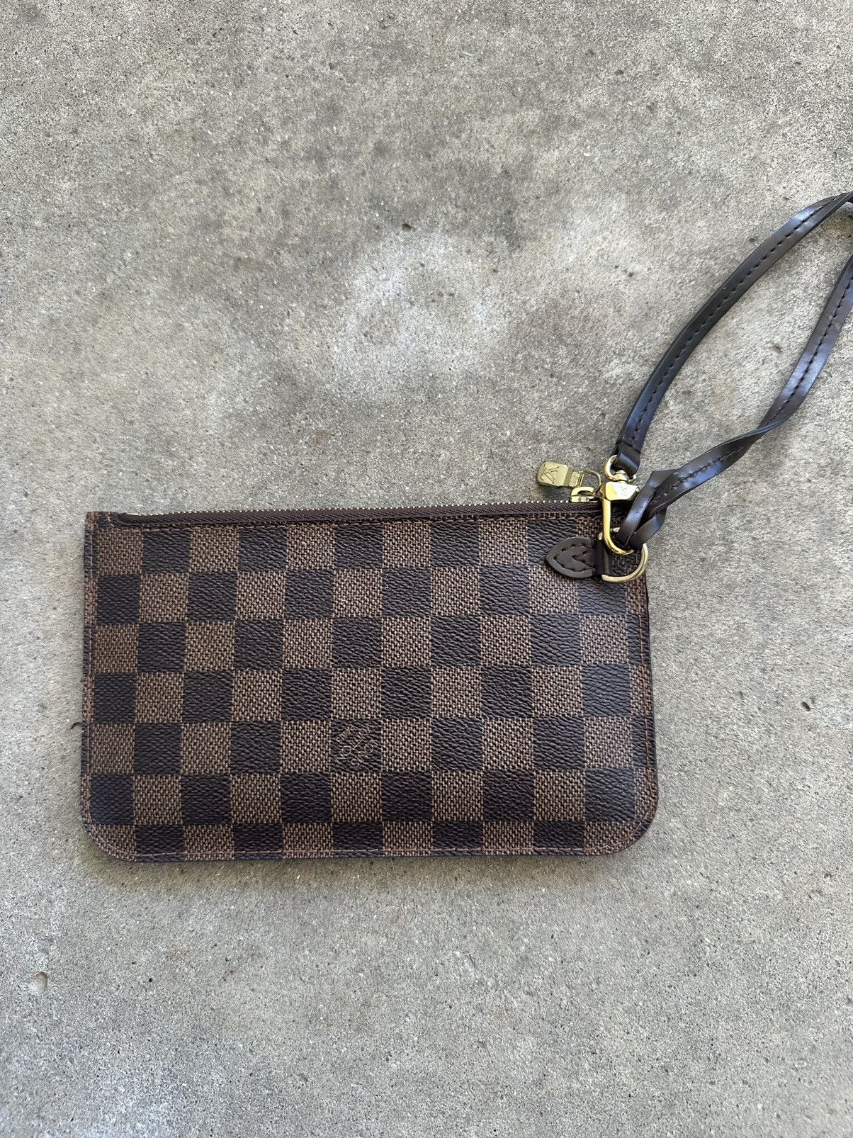 Louis Vuitton Louis Vuitton Never Full Pouch Size ONE SIZE - 2 Thumbnail