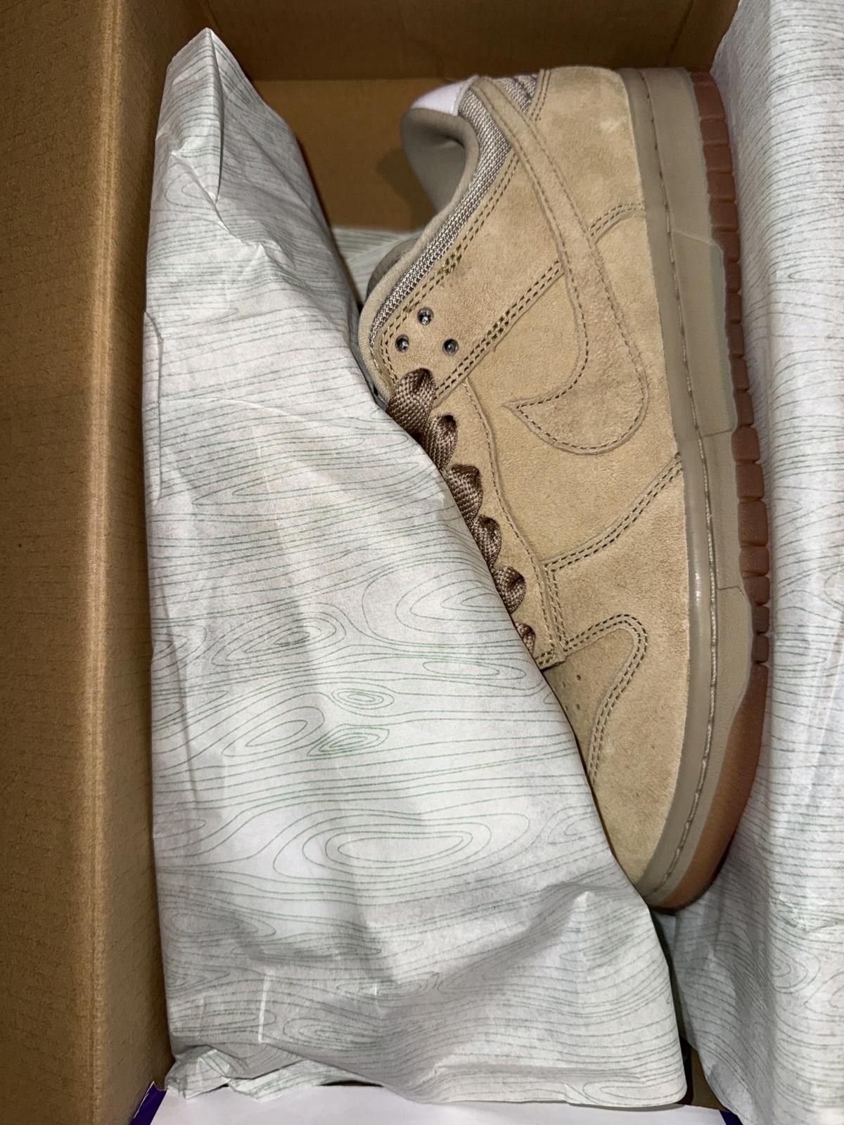 Nike Nike Men’s Dunk SB Low Pro B Parachute Beige Sample Size US 7 / EU 40 - 1 Thumbnail
