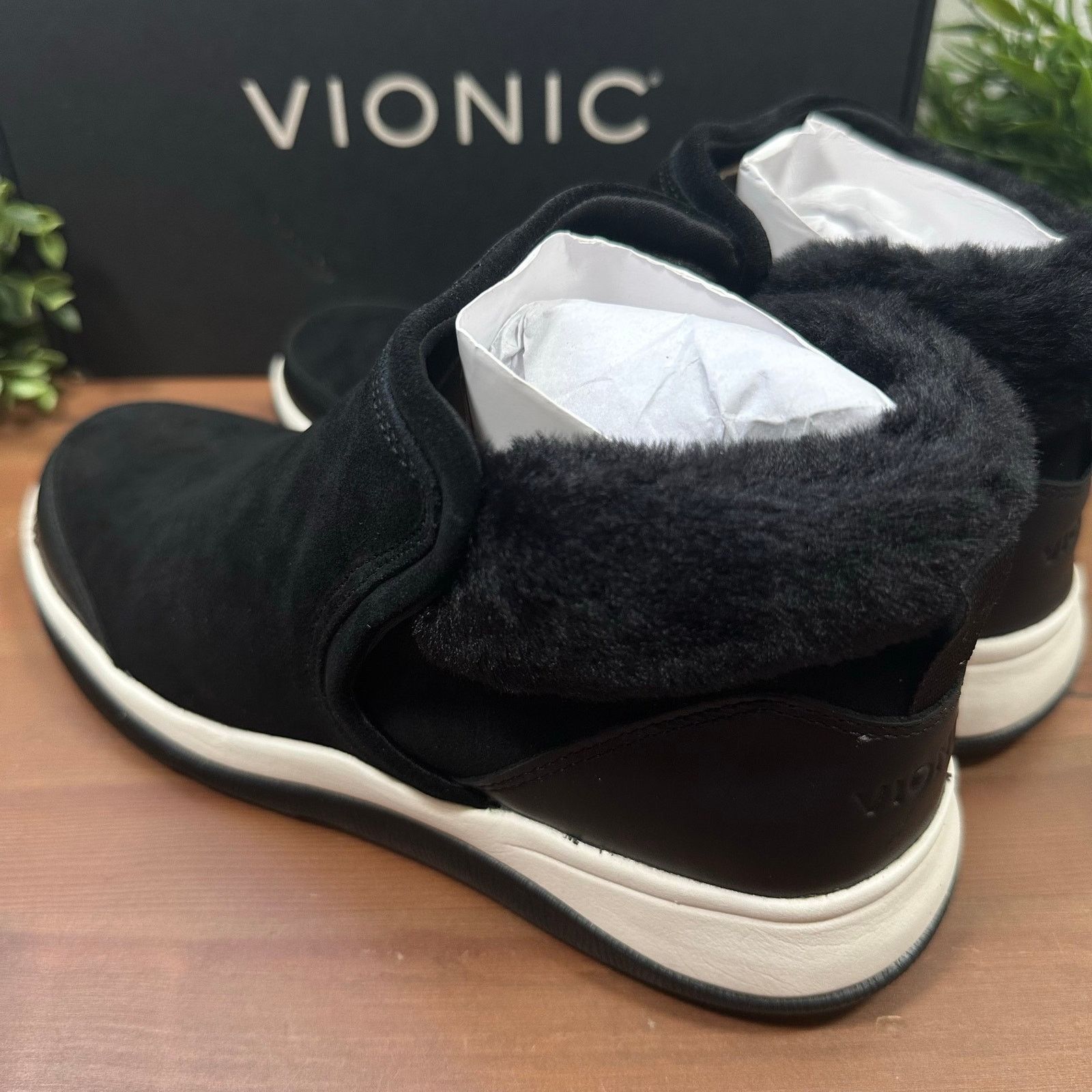 Vionic Vionic Norwood Water-Repellent Suede Boots Black Size 7.5 Size US 7.5 / IT 37.5 - 6 Thumbnail
