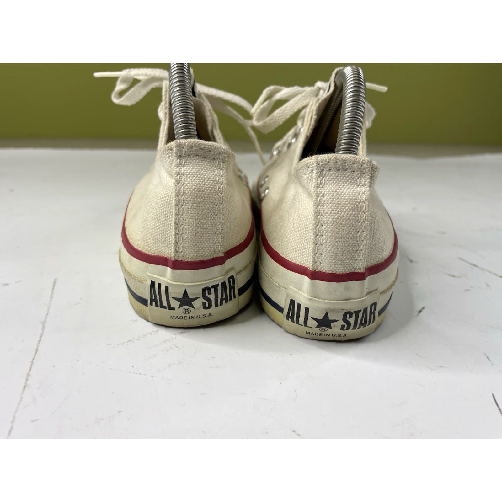 Converse VINTAGE Converse Men’s Sz 3.5 White Canvas Low Top Sneakers Shoes Shoes Size US S / EU 44-46 / 1 - 6 Thumbnail