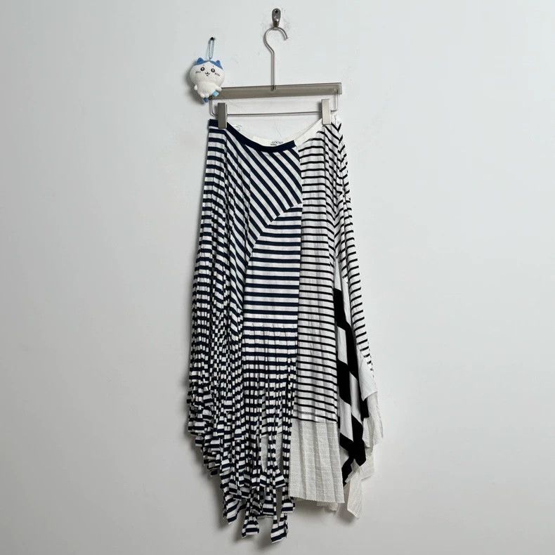 Loewe LOEWE Black and white skirt with special design Size L / US 10 / IT 46 - 3 Thumbnail