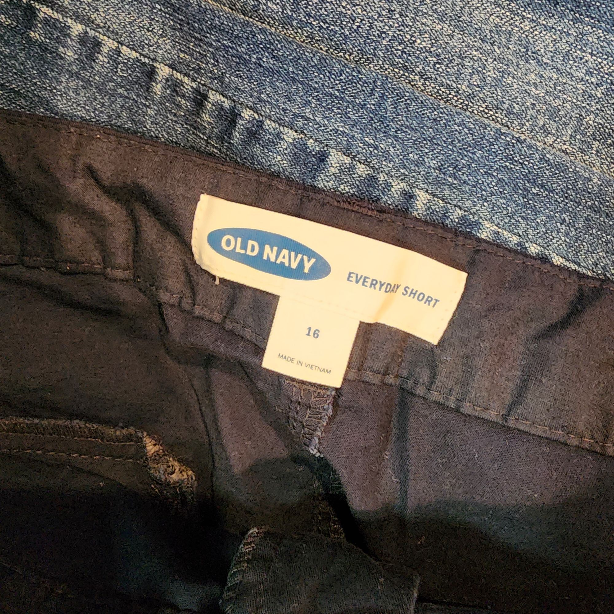 Old Navy Old Navy Women 16 Shorts Stretch Slit Pockets Navy Flat Fron Size 38" / US 16 / IT 52 - 3 Thumbnail