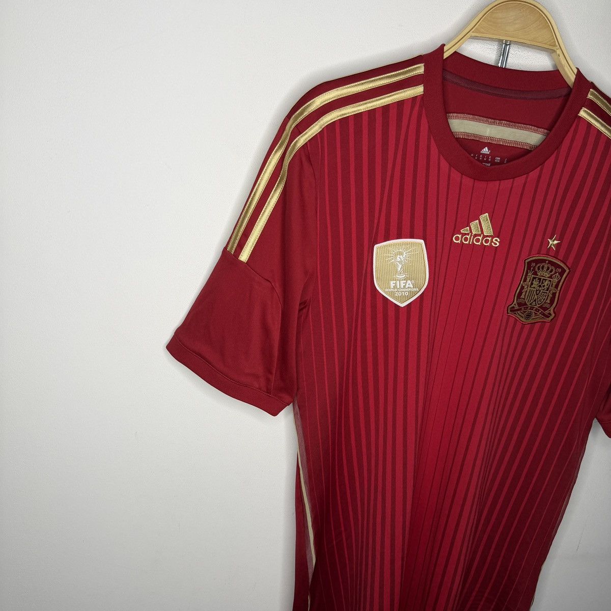 Adidas Adidas Spain 2014/15 Home Kit Fifa Champions Soccer Jersey Size US M / EU 48-50 / 2 - 3 Thumbnail