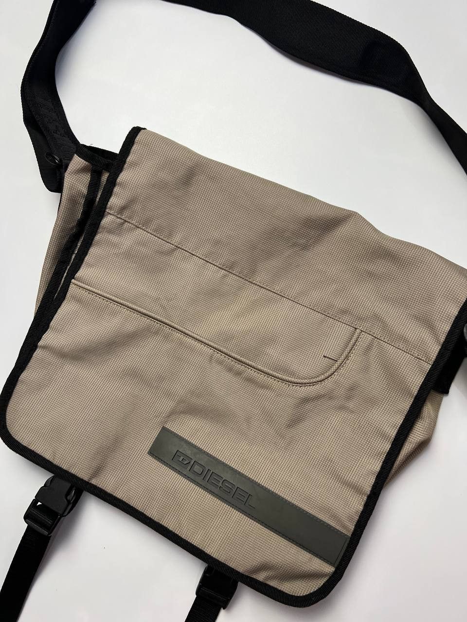 Diesel 👜 DIESEL Messenger Bag – Y2K Techwear Vibes Size ONE SIZE - 2 Thumbnail