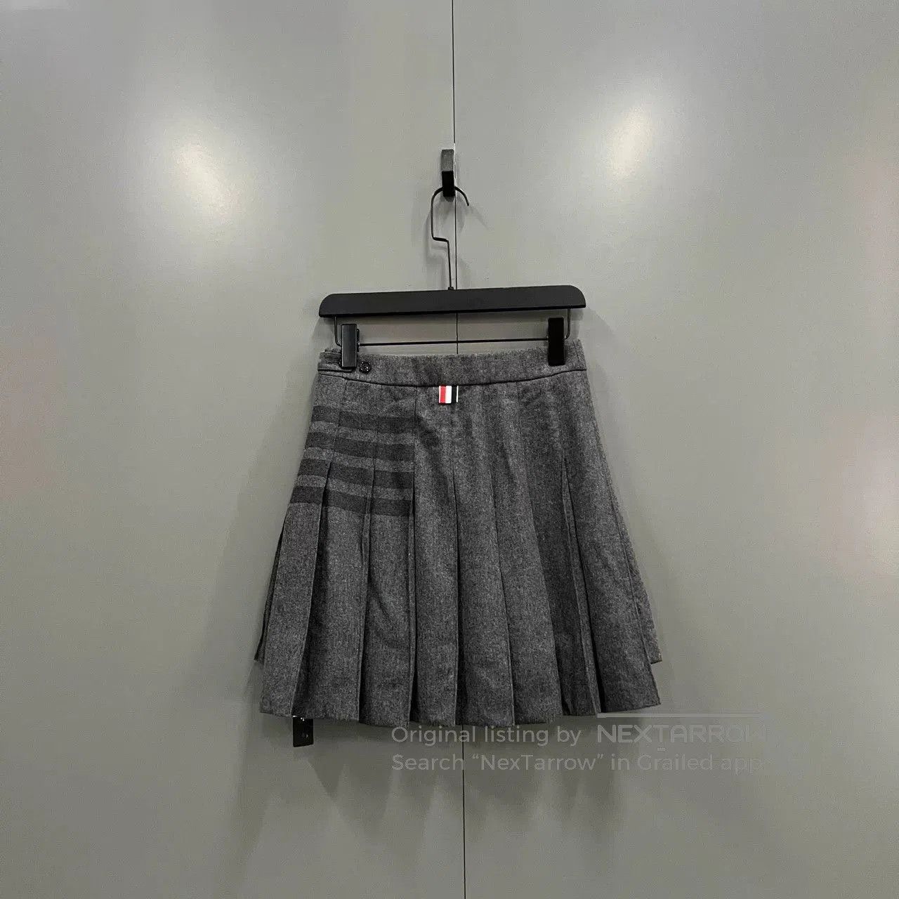 Thom Browne thom browne gray pleated skirt. Size 37" - 2 Thumbnail