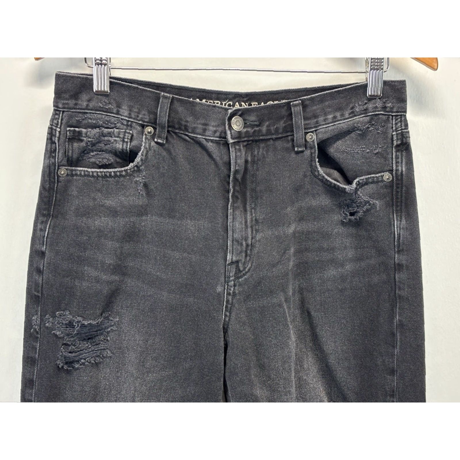 American Eagle Outfitters VINTAGE American Eagle Outfitters Women's Jeans Mom Fit Distressed Black Cotton Blend Size 10 Tall Size 32" / US 10 / IT 46 - 2 Thumbnail