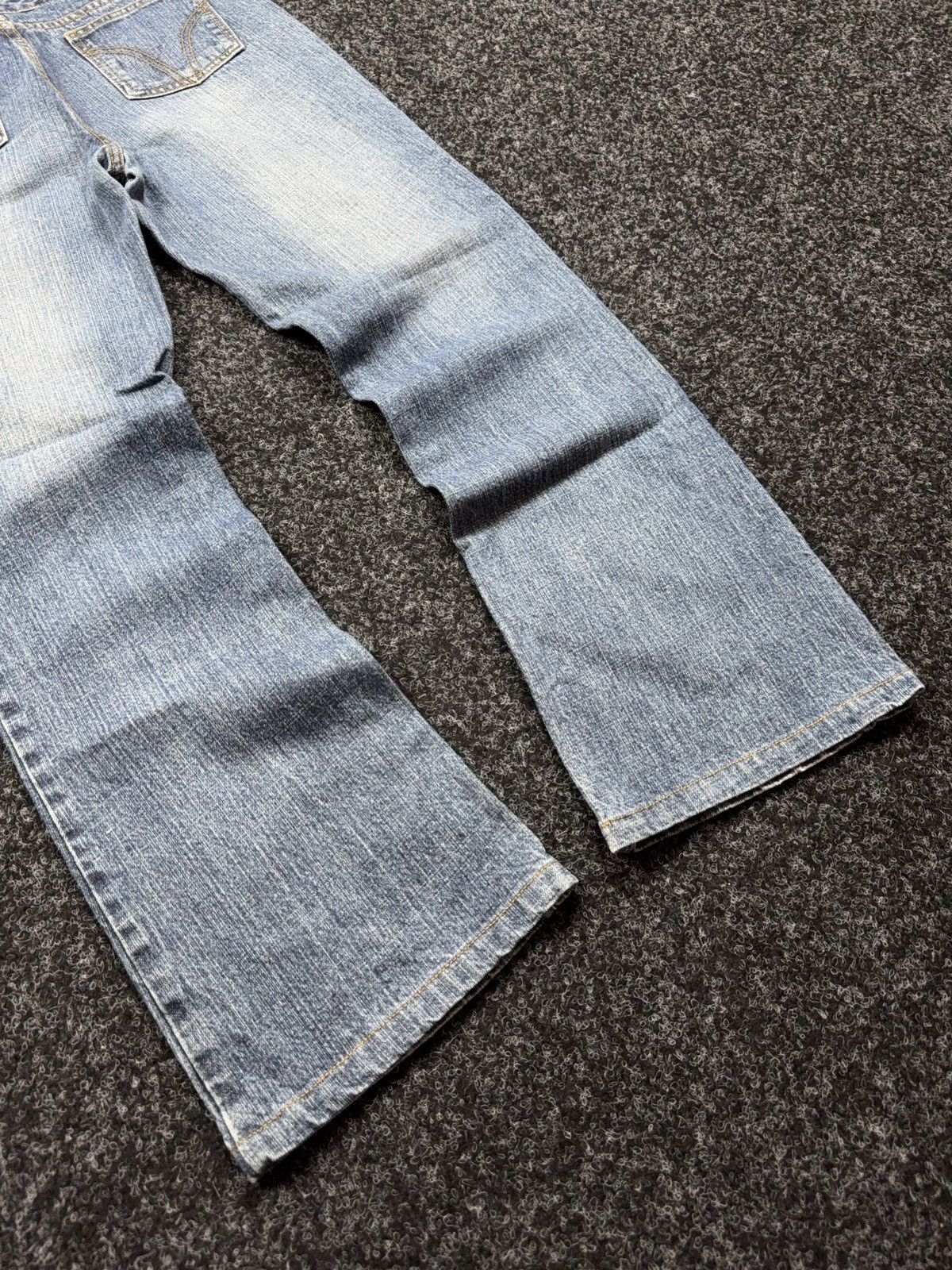 Lee Archive 90s Retro Lee Japan Y2K Flare Denim Jeans Low Rise Size 28" / US 6 / IT 42 - 14 Thumbnail