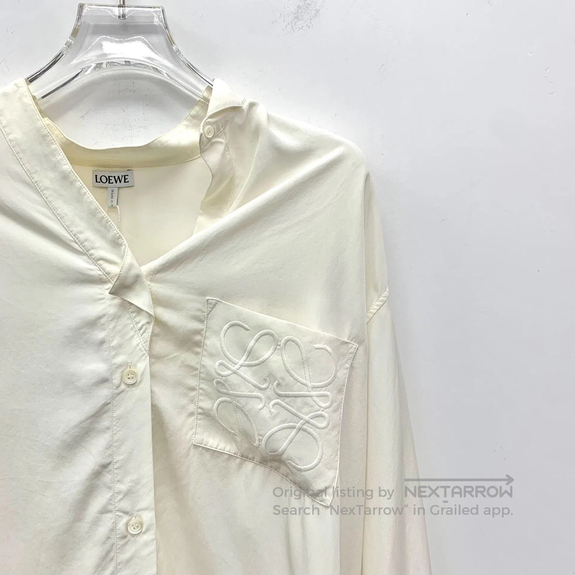 Loewe Loewe White Logo Silk V-Neck Shirt. Size S / US 4 / IT 40 - 3 Thumbnail