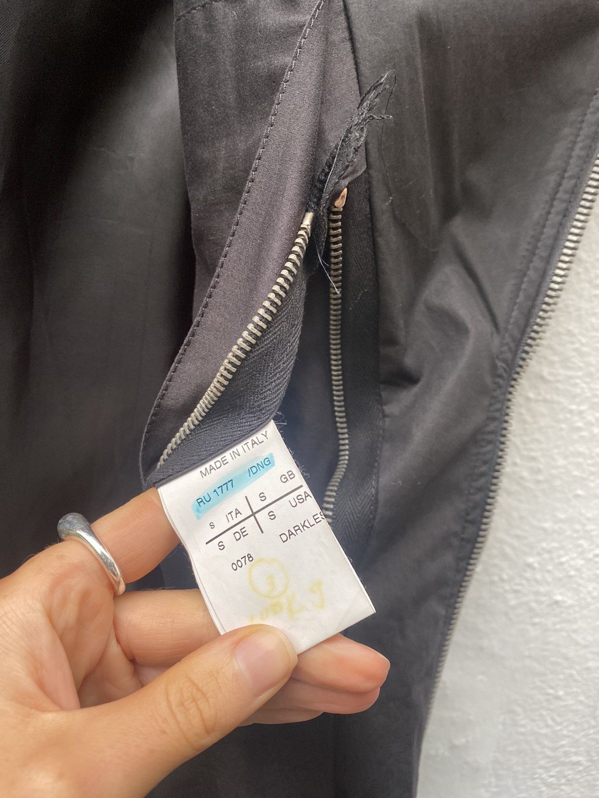 Rick Owens Rick Owens RELEASE SS10 Denim Jacket with Leather Sleeves Size US S / EU 44-46 / 1 - 13 Thumbnail