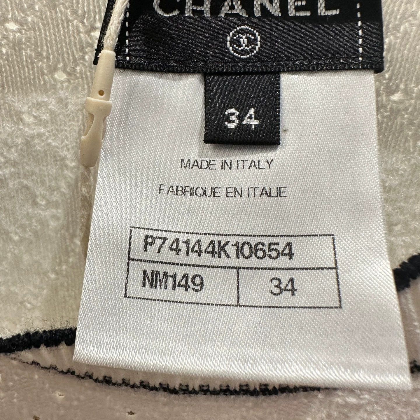 Chanel Chanel 23C Knit No.5 Beaded Logo Short Sleeve 34 Size XS / US 0-2 / IT 36-38 - 4 Thumbnail