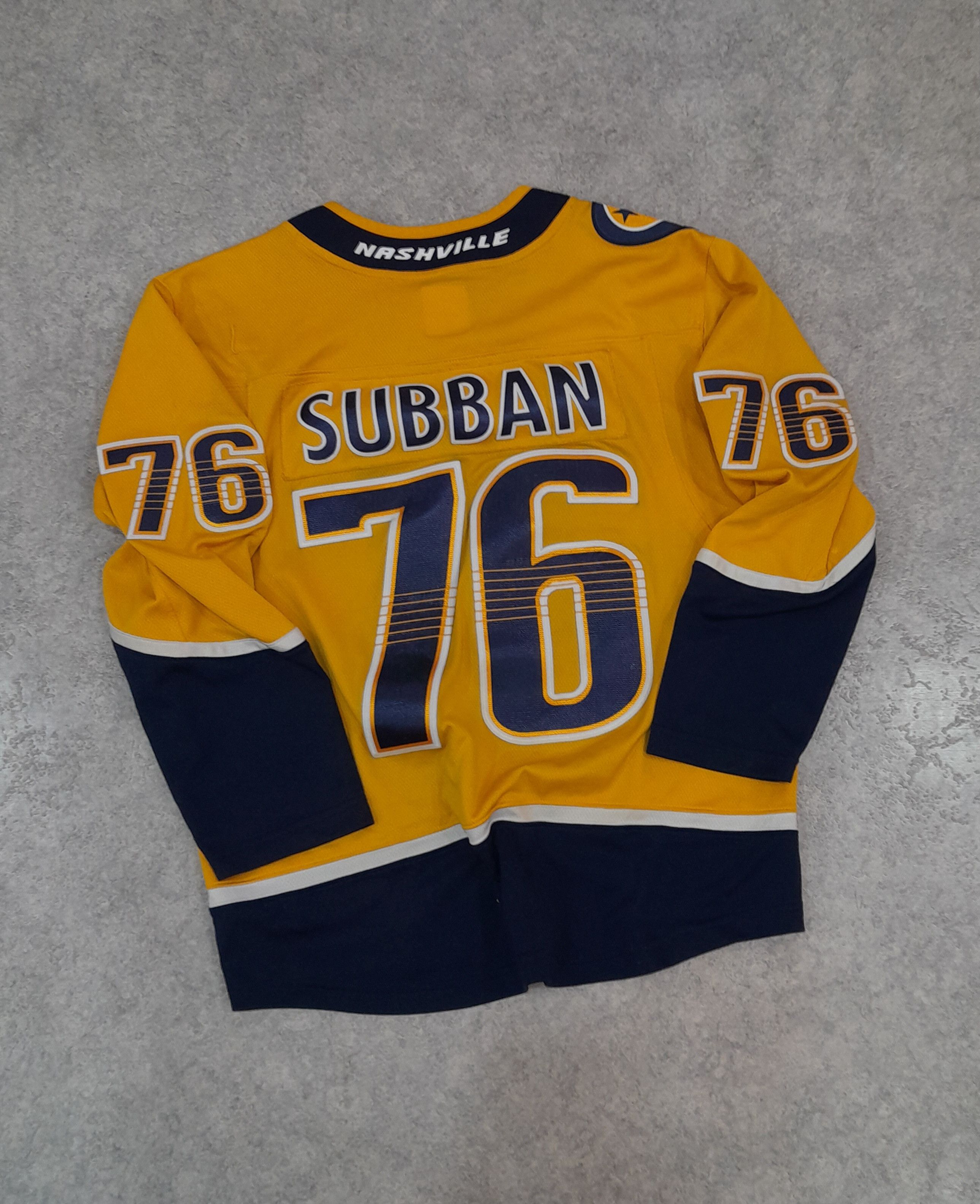 NHL NASHVILLE PREDATORS Jersey. Size US M / EU 48-50 / 2 - 1 Thumbnail