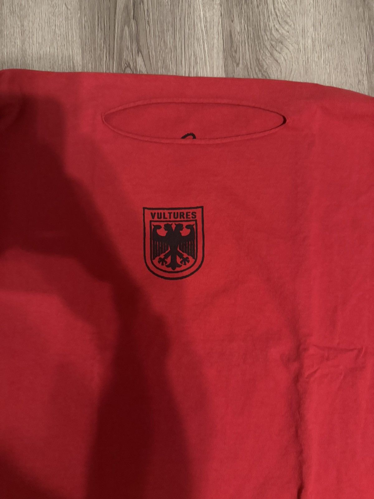 Kanye West × Yeezy Vultures Red Long Sleeve Sample Size US XXL / EU 58 / 5 - 2 Thumbnail