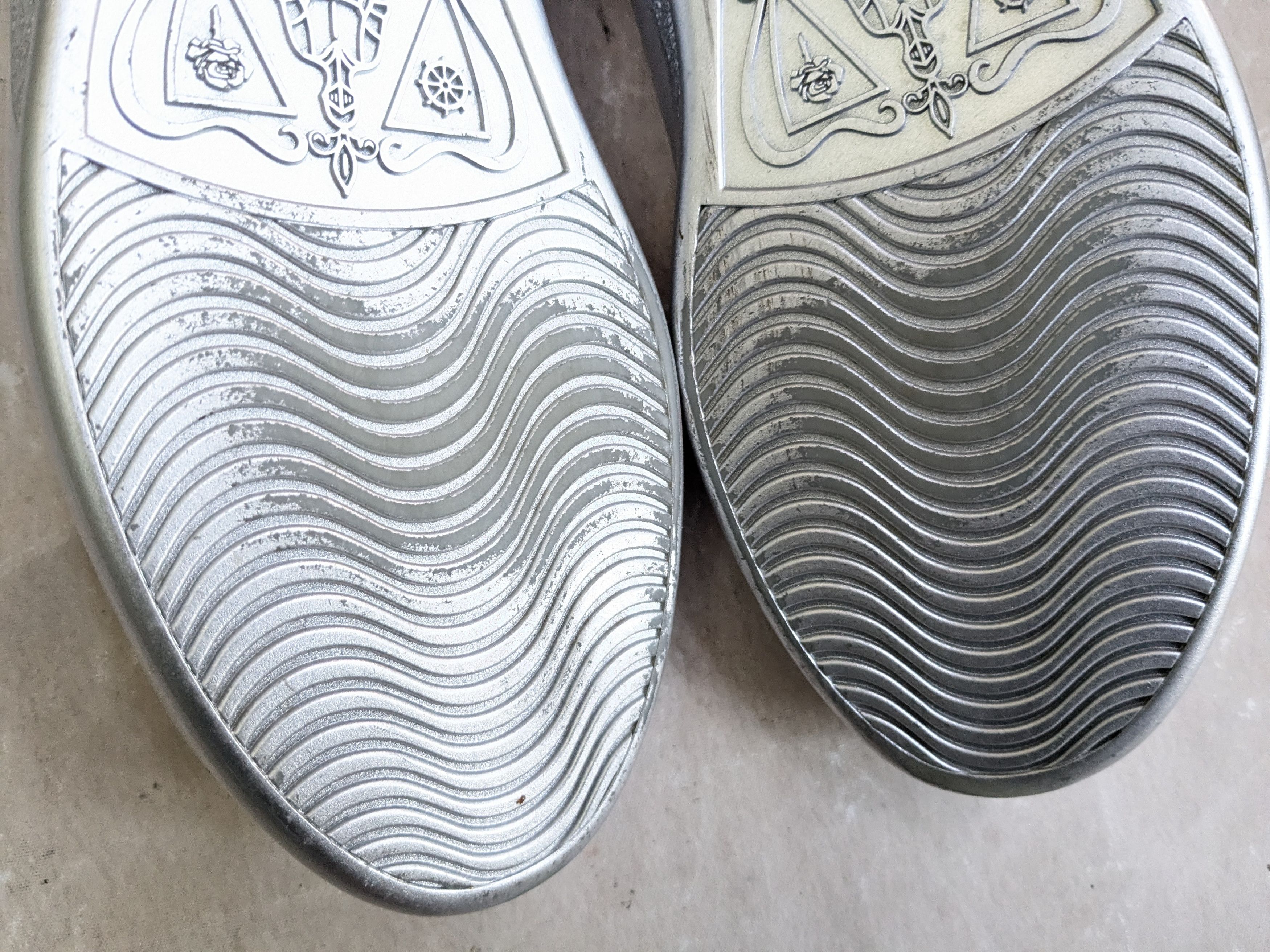 Gucci Gucci Ace Sneakers 8.5 Silver Leather Low Logo Size US 8.5 / EU 41-42 - 18 Thumbnail