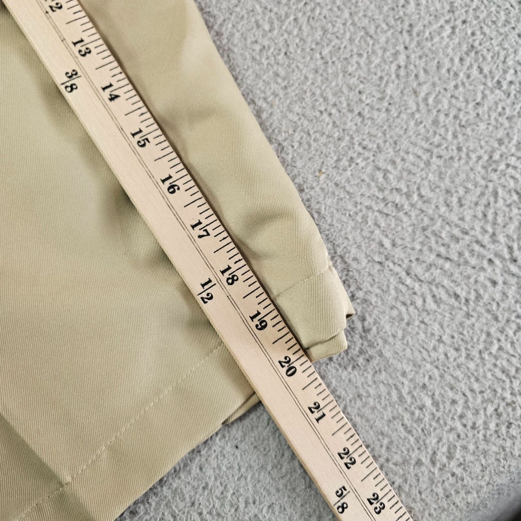 Savane Savane Shorts Mens 32 Khaki Tan Classic Chino Golf Pleated Microfiber Preppy Size US 32 / EU 48 - 7 Thumbnail