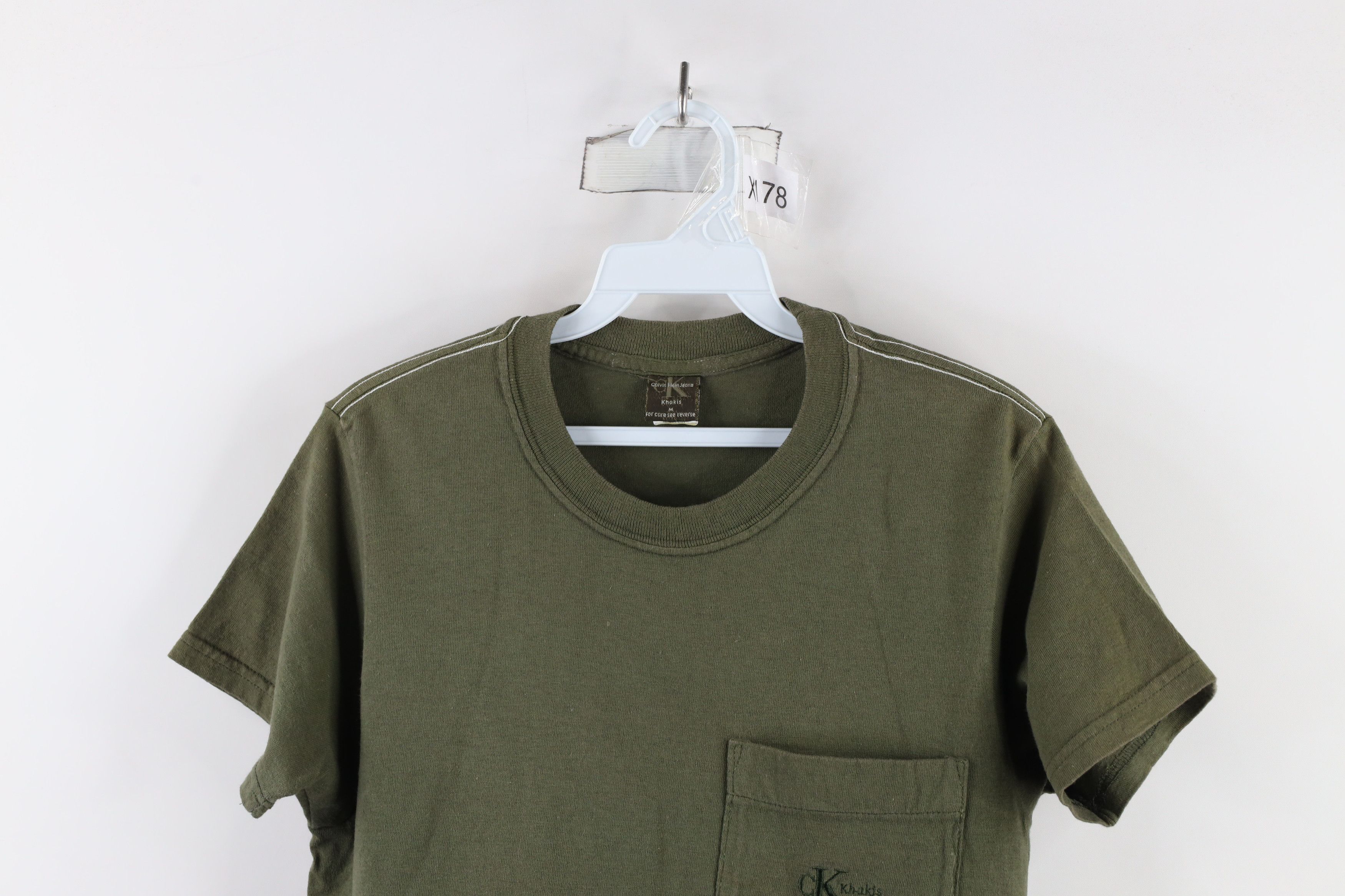 Calvin Klein × Vintage Vintage 90s Calvin Klein Spell Out Pocket T-Shirt Green Size M / US 6-8 / IT 42-44 - 2 Thumbnail