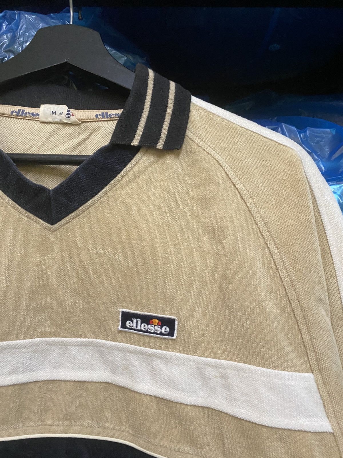 Ellesse Vintage Ellesse Japan-Made Velour Polo Beige Black Size US S / EU 44-46 / 1 - 6 Thumbnail