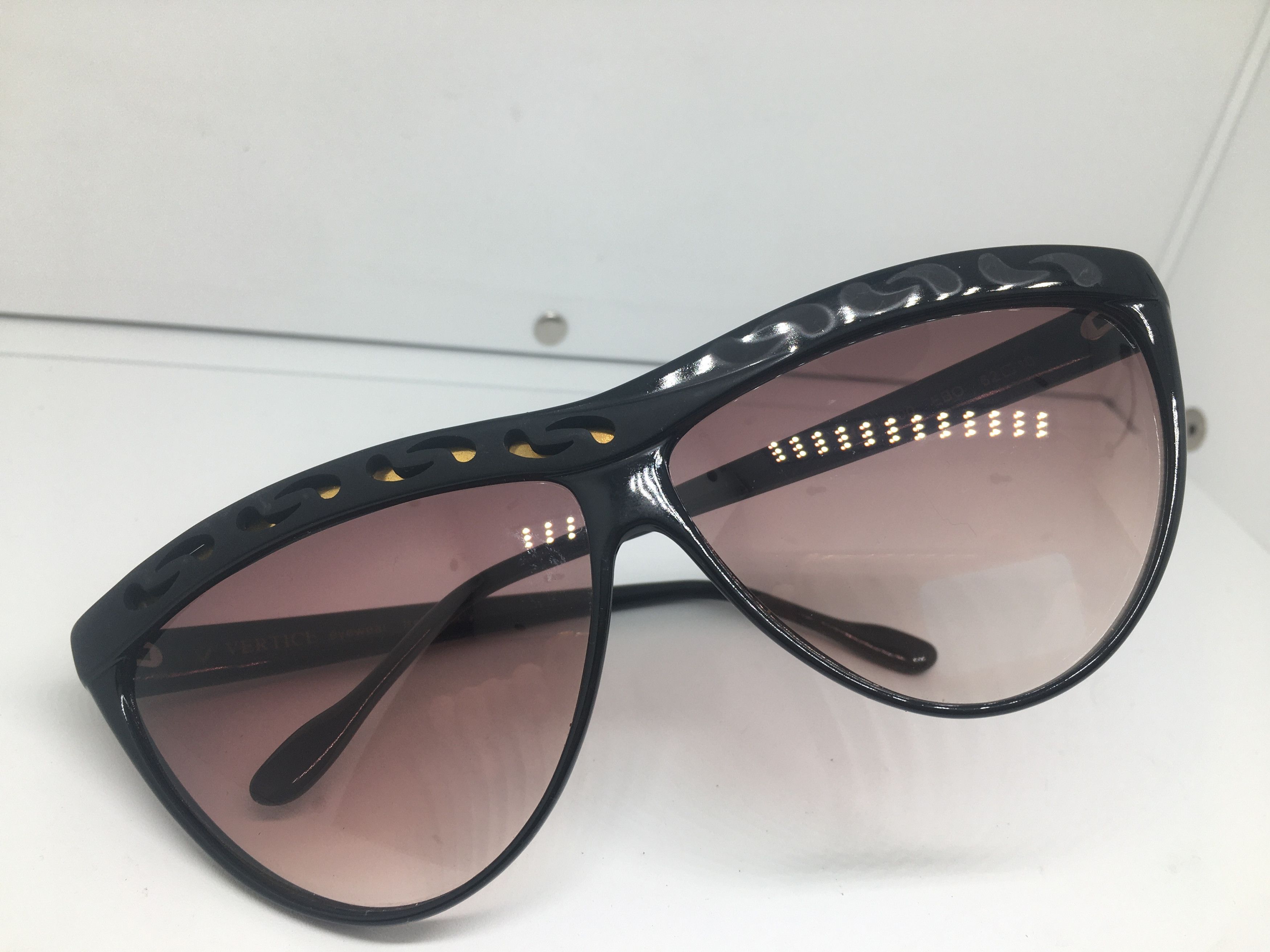 Vintage Vintage 80s Vertice Asymmetric Woman Sunglasses Italy Size ONE SIZE - 7 Thumbnail