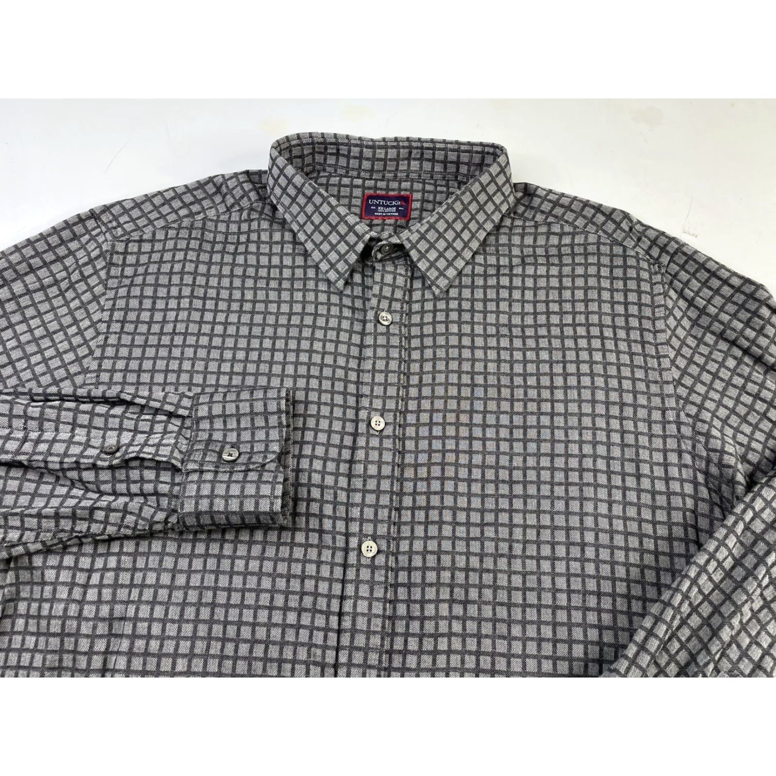 UNTUCKit UNTUCKit Shirt Men 2XL Long Sleeve Button-Up Gray Flannel Plaid Casual Casual Shirt, Gray, Button-Down, Classic Fit Size US XXL / EU 58 / 5 - 2 Thumbnail